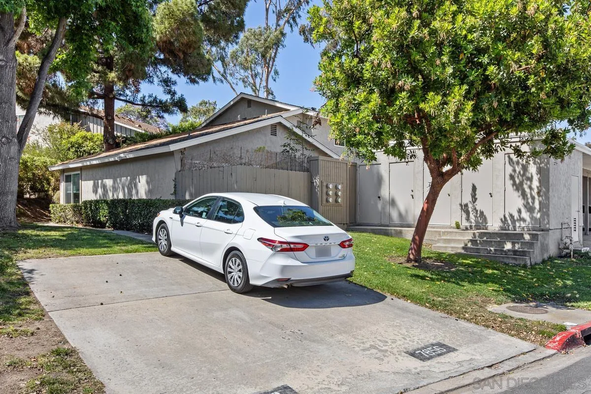 https://cdn.realtyfeed.com/cdn/127/260021520/f43c7ff47459b4760fee02dbc090ec40.webp