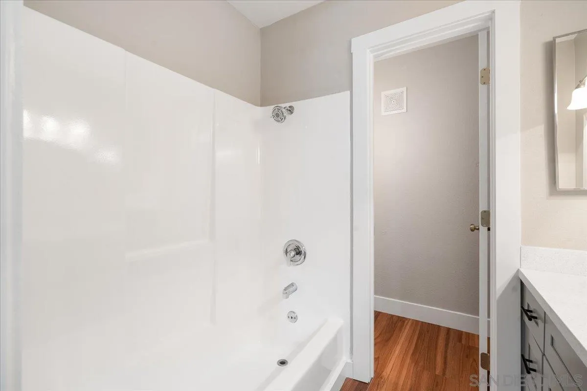 https://cdn.realtyfeed.com/cdn/127/260021521/86c093790f0f888a8dc216964600588f.webp