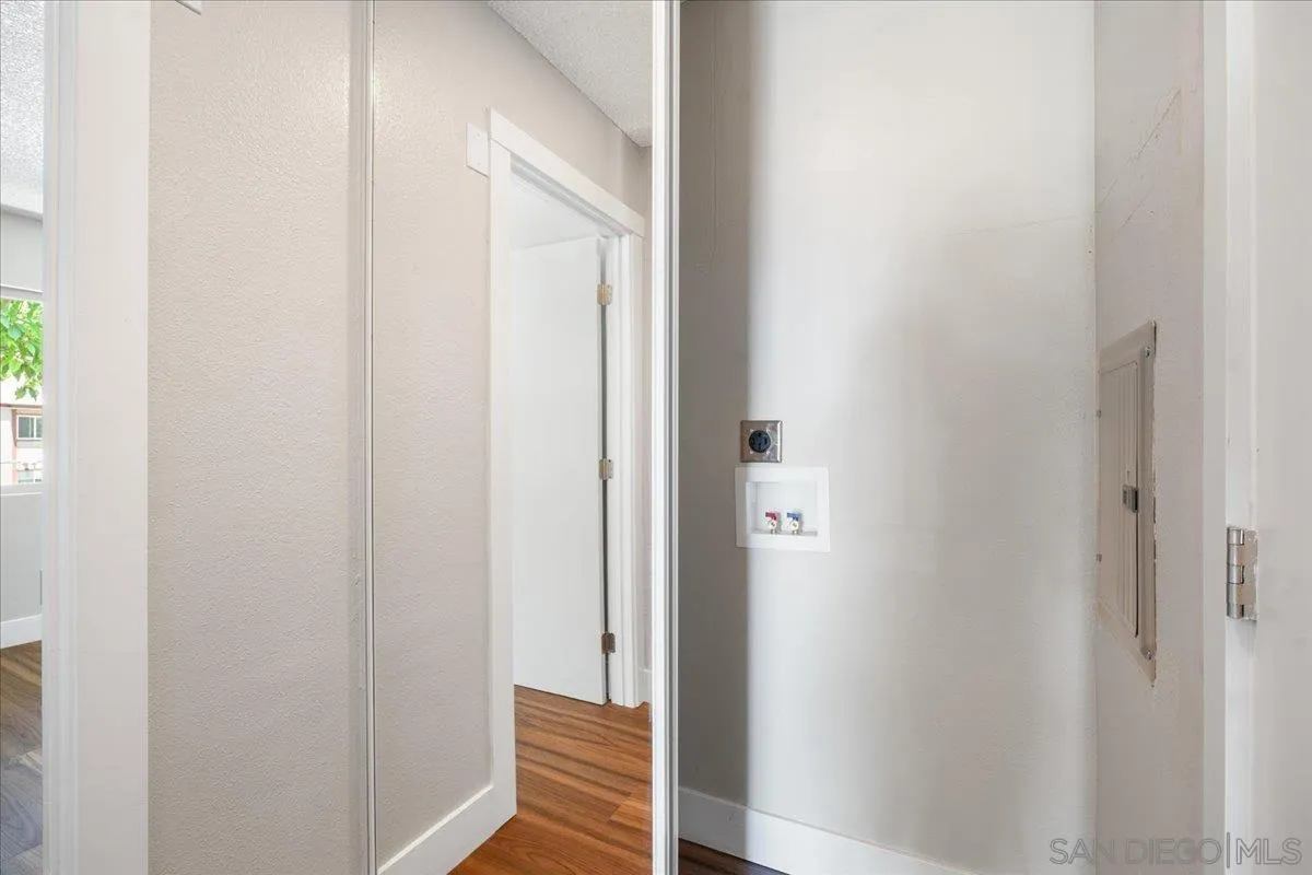 https://cdn.realtyfeed.com/cdn/127/260021521/f5c411b6cb4e115ec14b1867df1c4813.webp