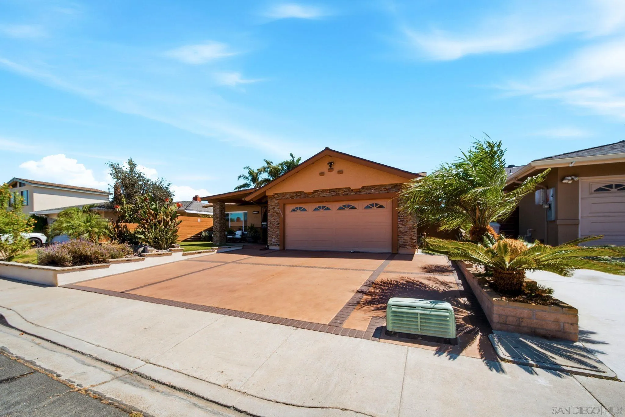 https://cdn.realtyfeed.com/cdn/127/260021522/022ae3ca9e914873e83aaf73ca7f4688.webp