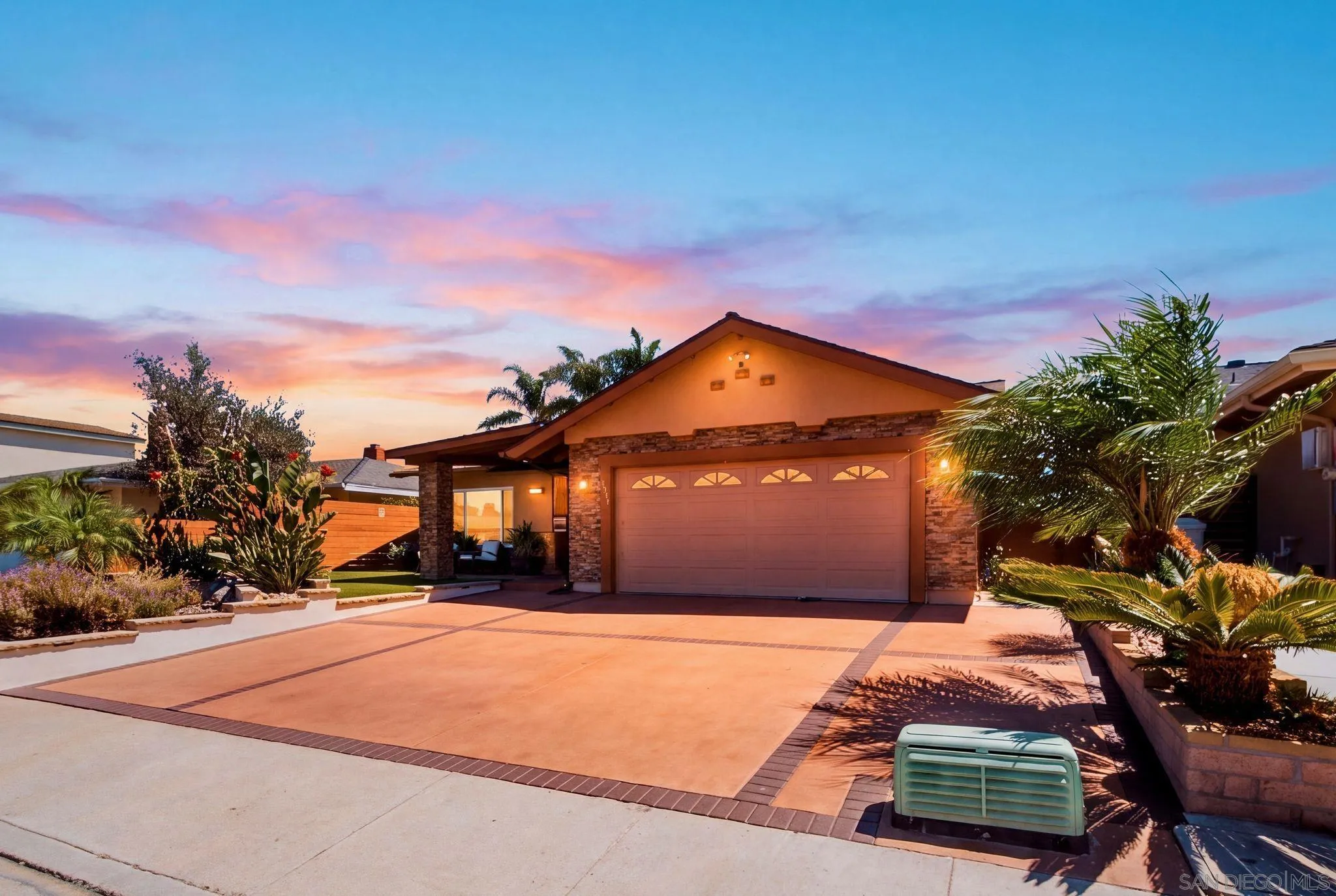 https://cdn.realtyfeed.com/cdn/127/260021522/2fdd97409f87106cdabe88d6c379d405.webp