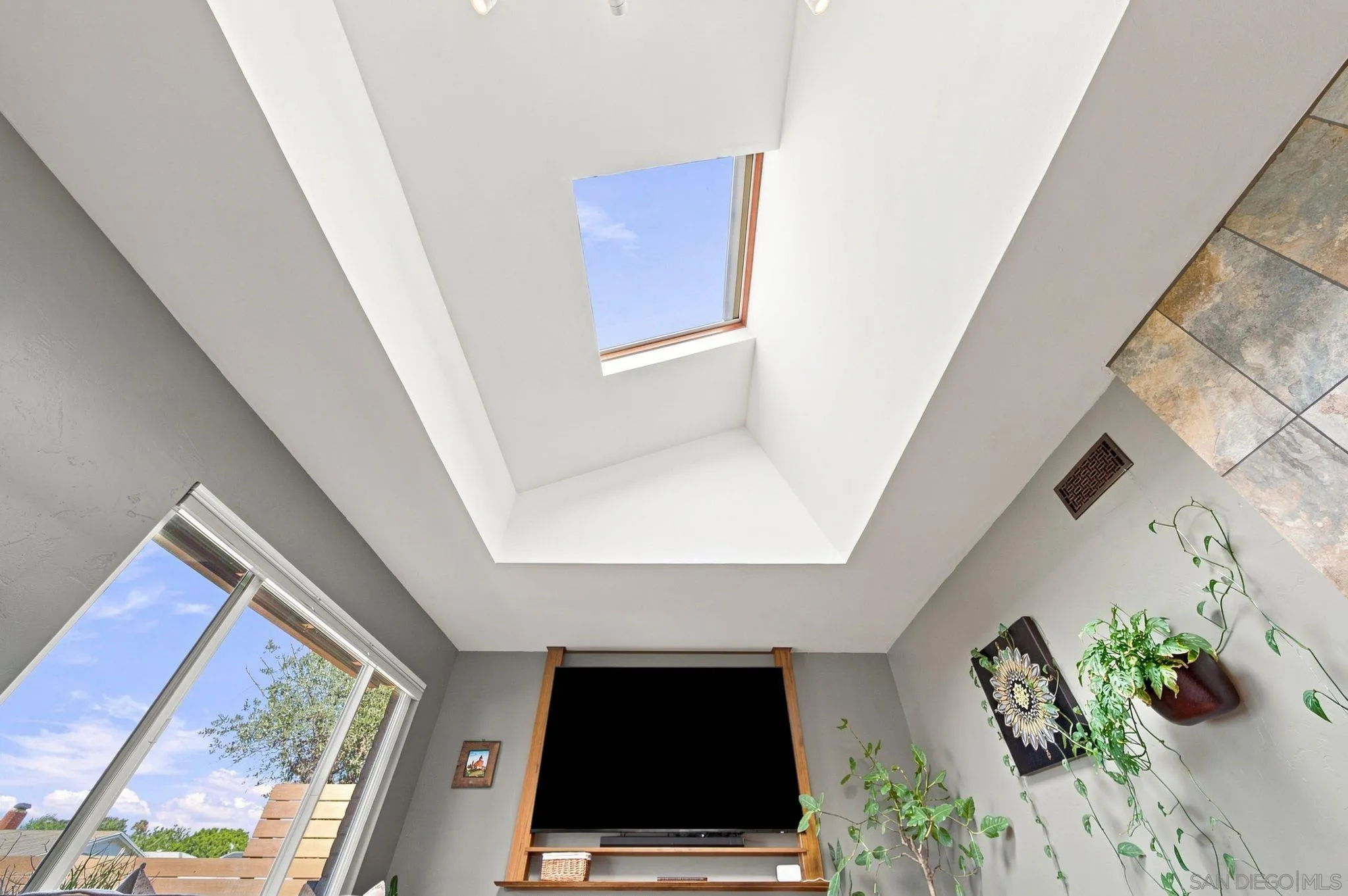 https://cdn.realtyfeed.com/cdn/127/260021522/c7381960f5a620f48a011032d2cf2c22.webp