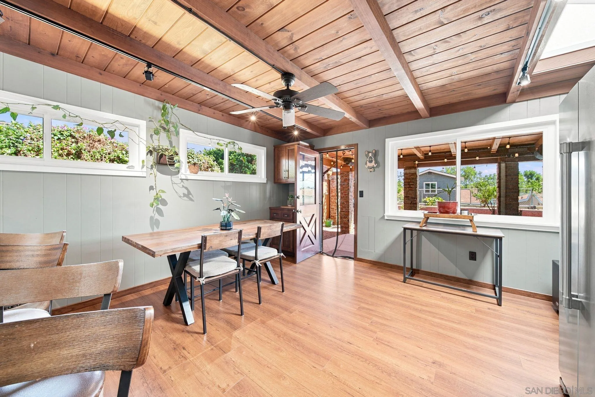 https://cdn.realtyfeed.com/cdn/127/260021522/e0d07673e0b25090c29012bc6567c1a0.webp
