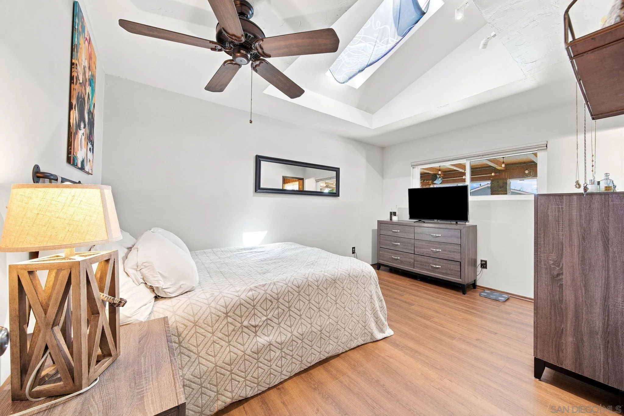https://cdn.realtyfeed.com/cdn/127/260021522/fcf5ca5307b50056c23902196c92815f.webp