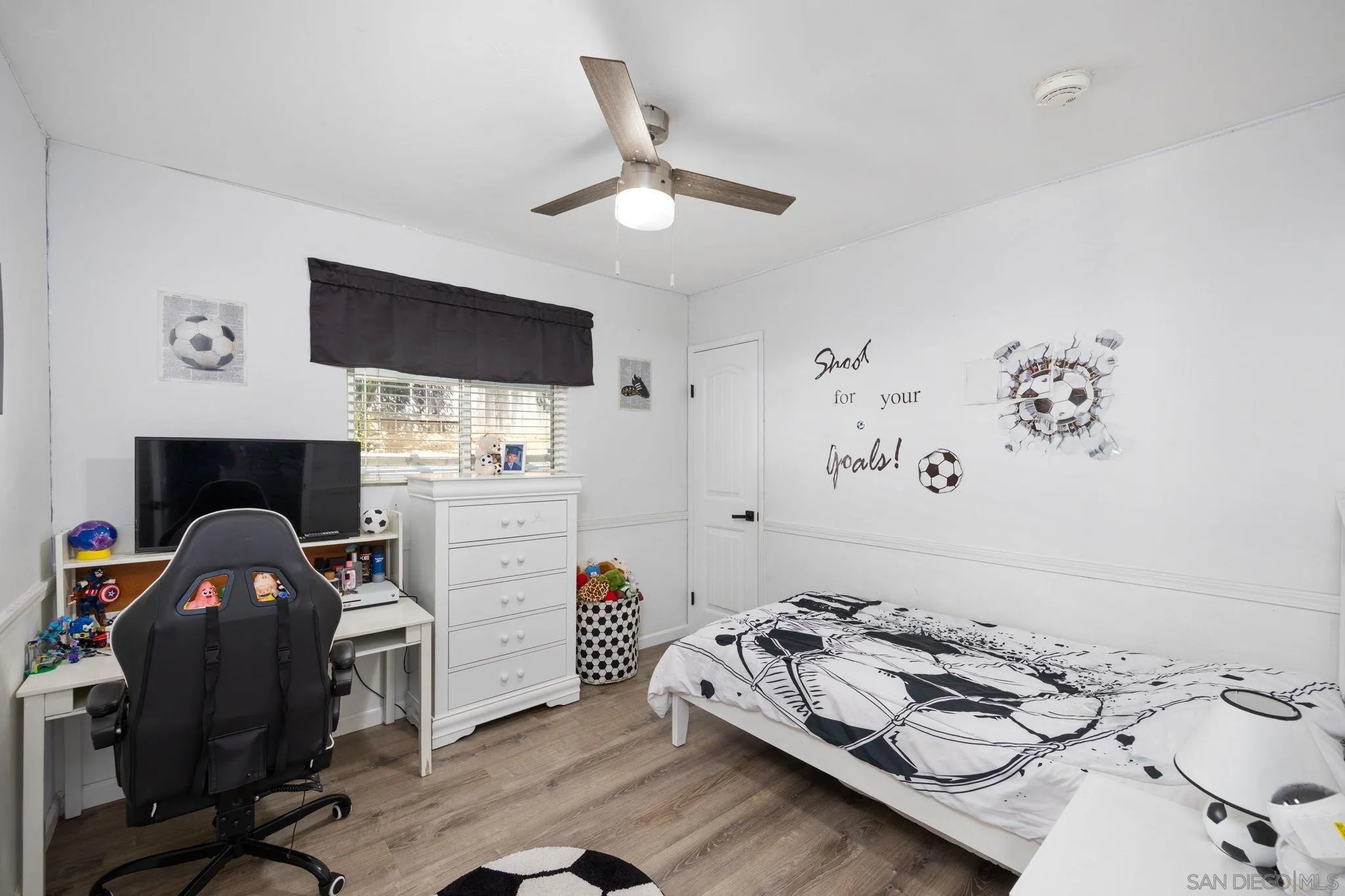 https://cdn.realtyfeed.com/cdn/127/260021523/4da1f98254ccd73c28d5f8fc12565bf0.webp