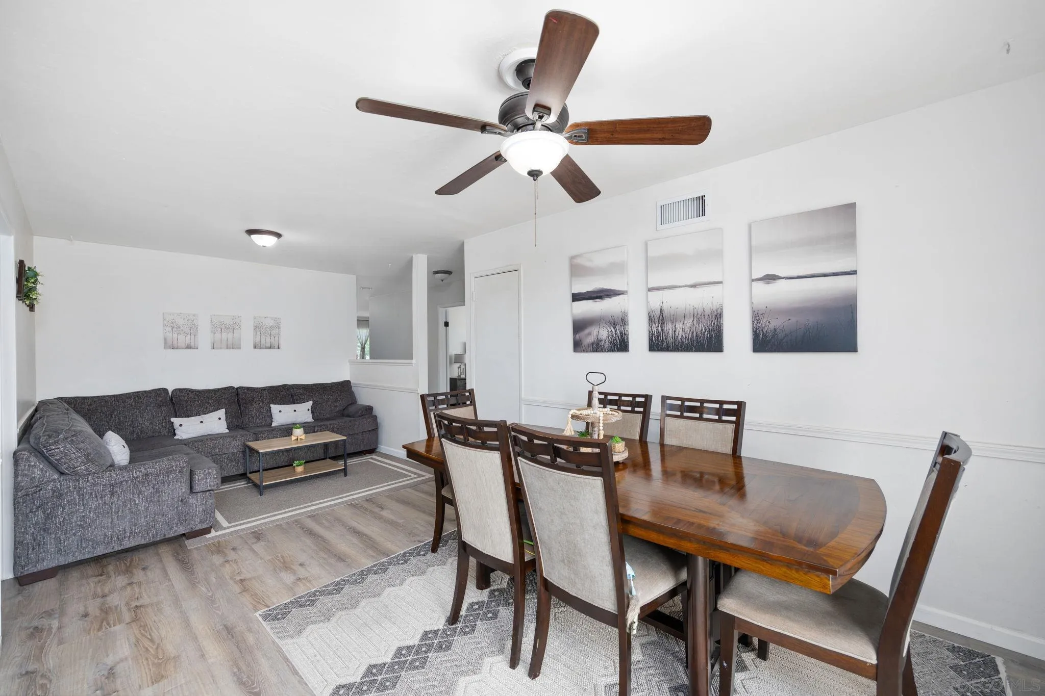https://cdn.realtyfeed.com/cdn/127/260021523/8d7234581454d1e371063c3389be17c7.webp