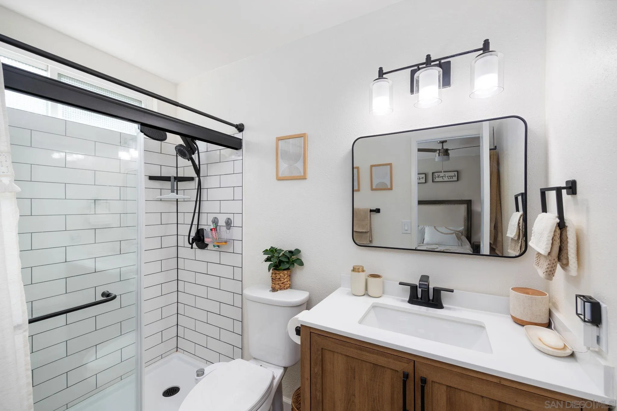 https://cdn.realtyfeed.com/cdn/127/260021523/9cccfcb337b2a55b07fc44fdcd2dad95.webp