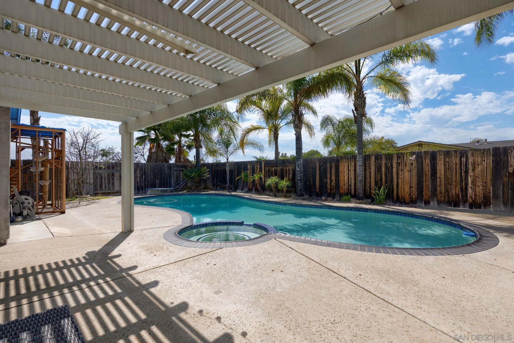https://cdn.realtyfeed.com/cdn/127/260021523/d9e60058f75c4c4db551b53296f9e028.webp