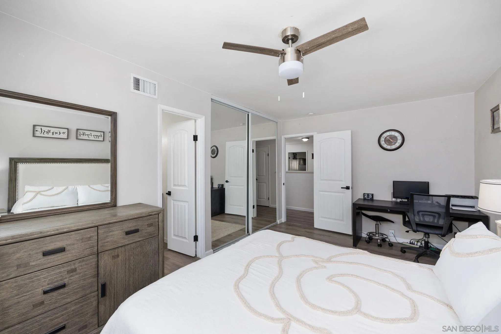 https://cdn.realtyfeed.com/cdn/127/260021523/fe8ce317dcd964a1829afc7f2610883a.webp