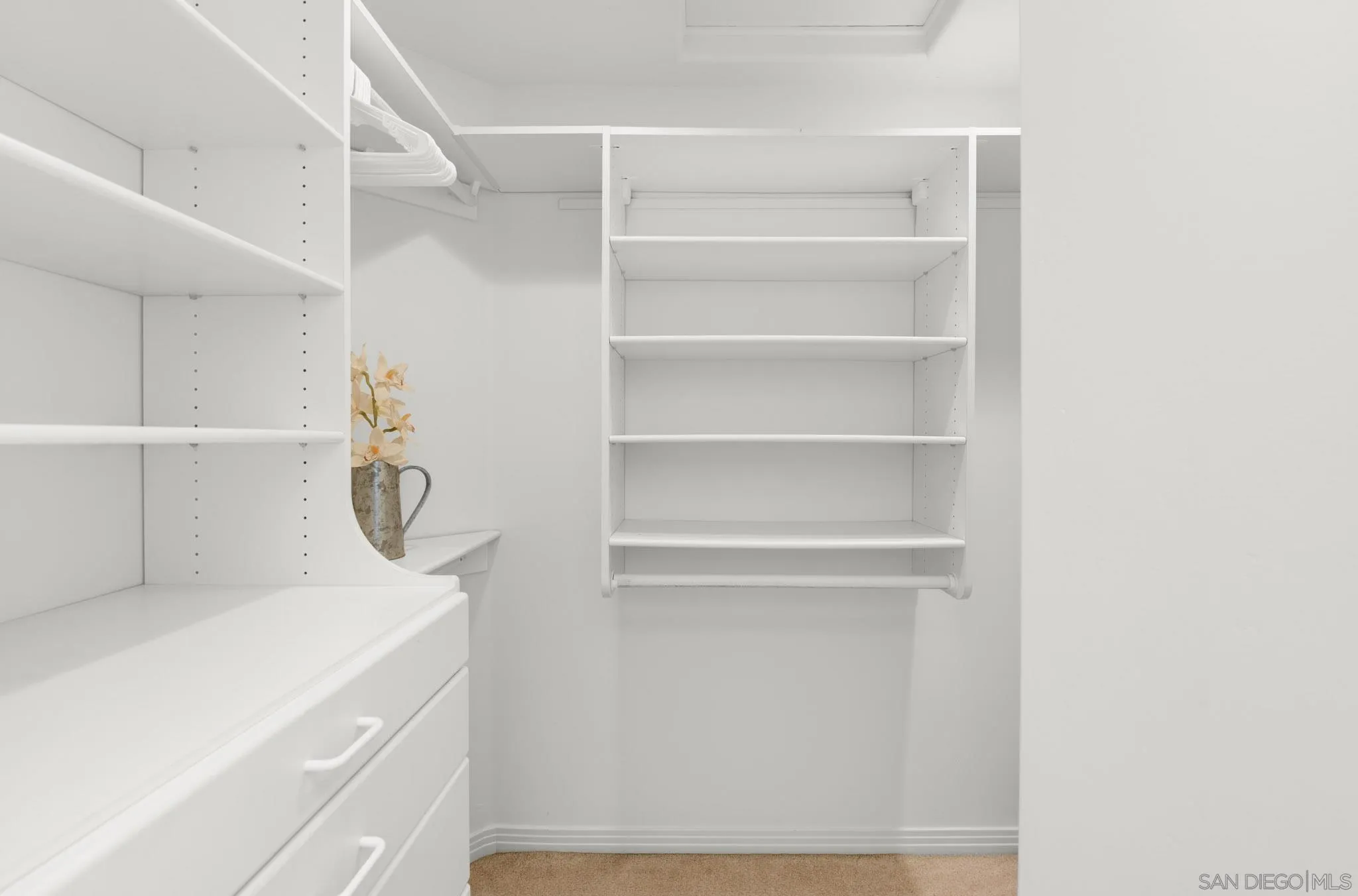 https://cdn.realtyfeed.com/cdn/127/260021524/b7d775d6a37793134c74462e51f1b231.webp