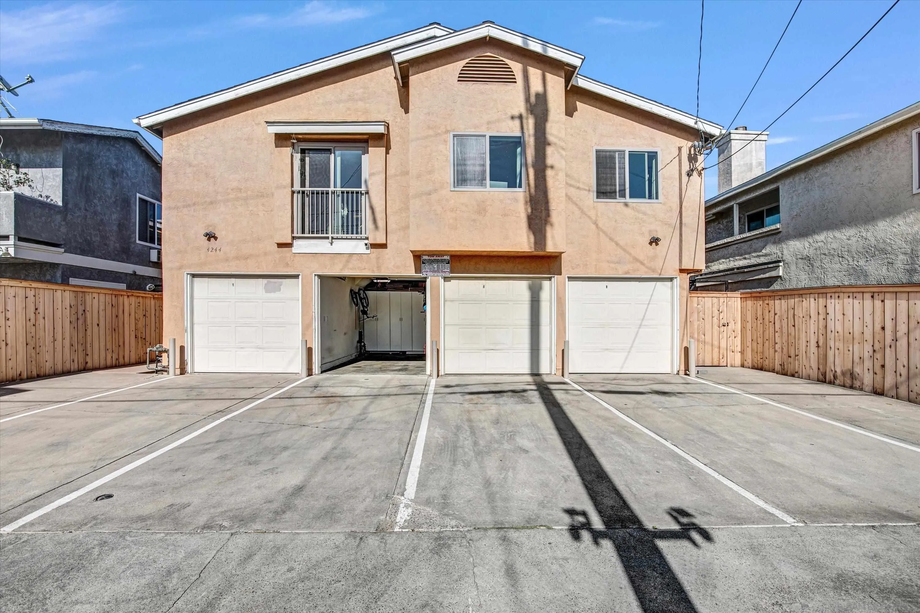 https://cdn.realtyfeed.com/cdn/127/260021525/a179f0dc7997cd8d478d9788b2a31037.webp