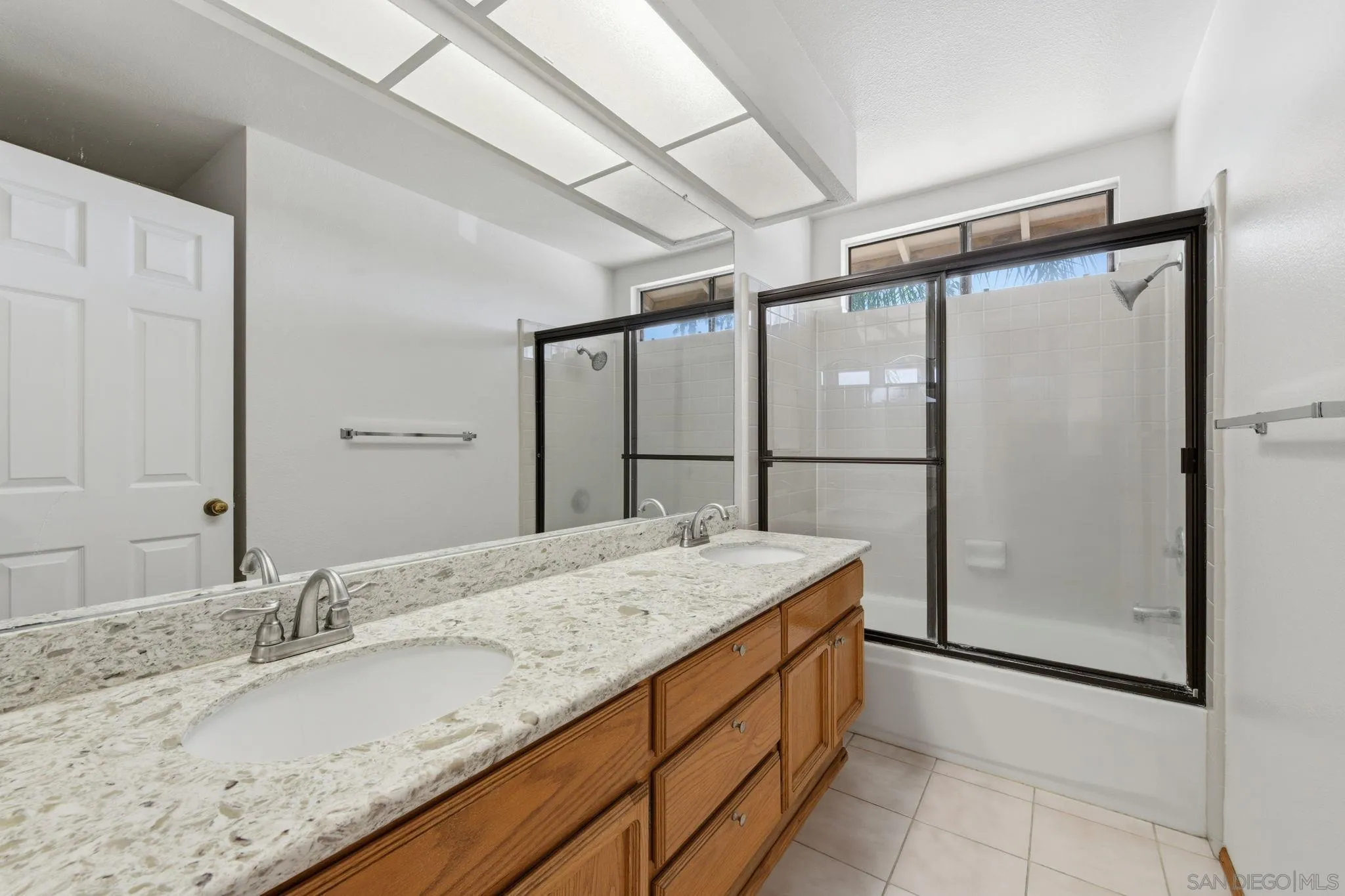 https://cdn.realtyfeed.com/cdn/127/260021528/29dcd66426f6c493fb2bddff6e1804d4.webp