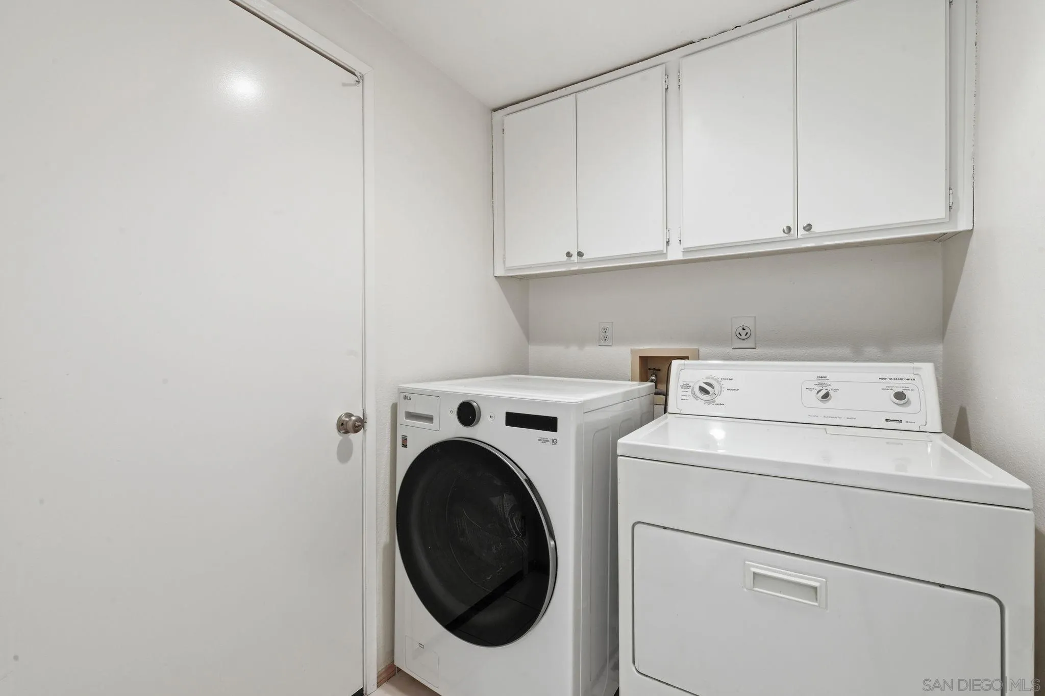 https://cdn.realtyfeed.com/cdn/127/260021528/8f7aef989be096897d9b5d4d620d801a.webp