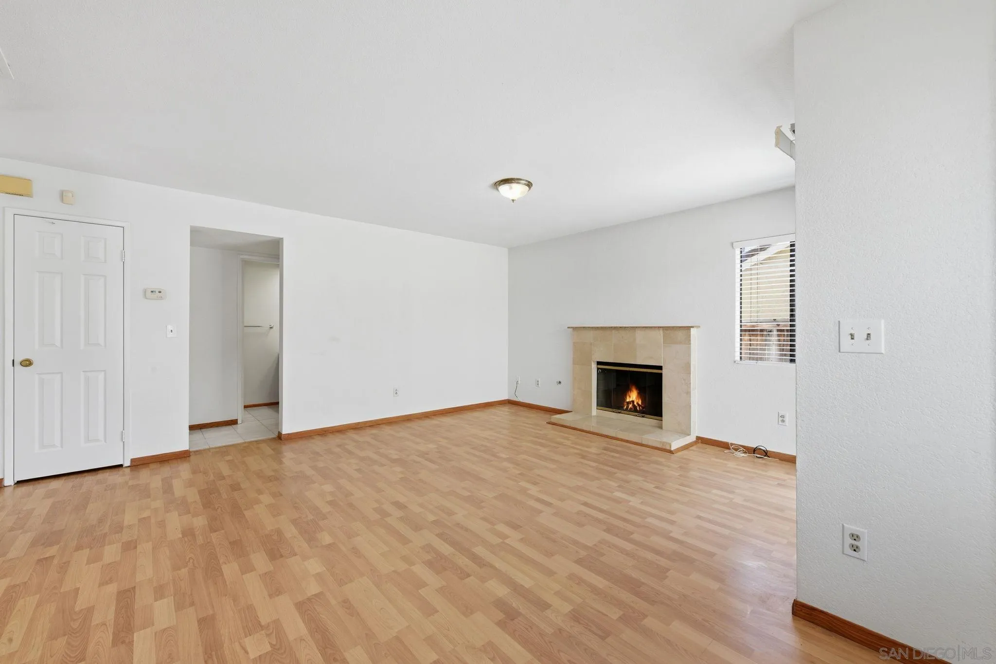 https://cdn.realtyfeed.com/cdn/127/260021528/ccbf2ef771832e75ebf38f6ce974667e.webp