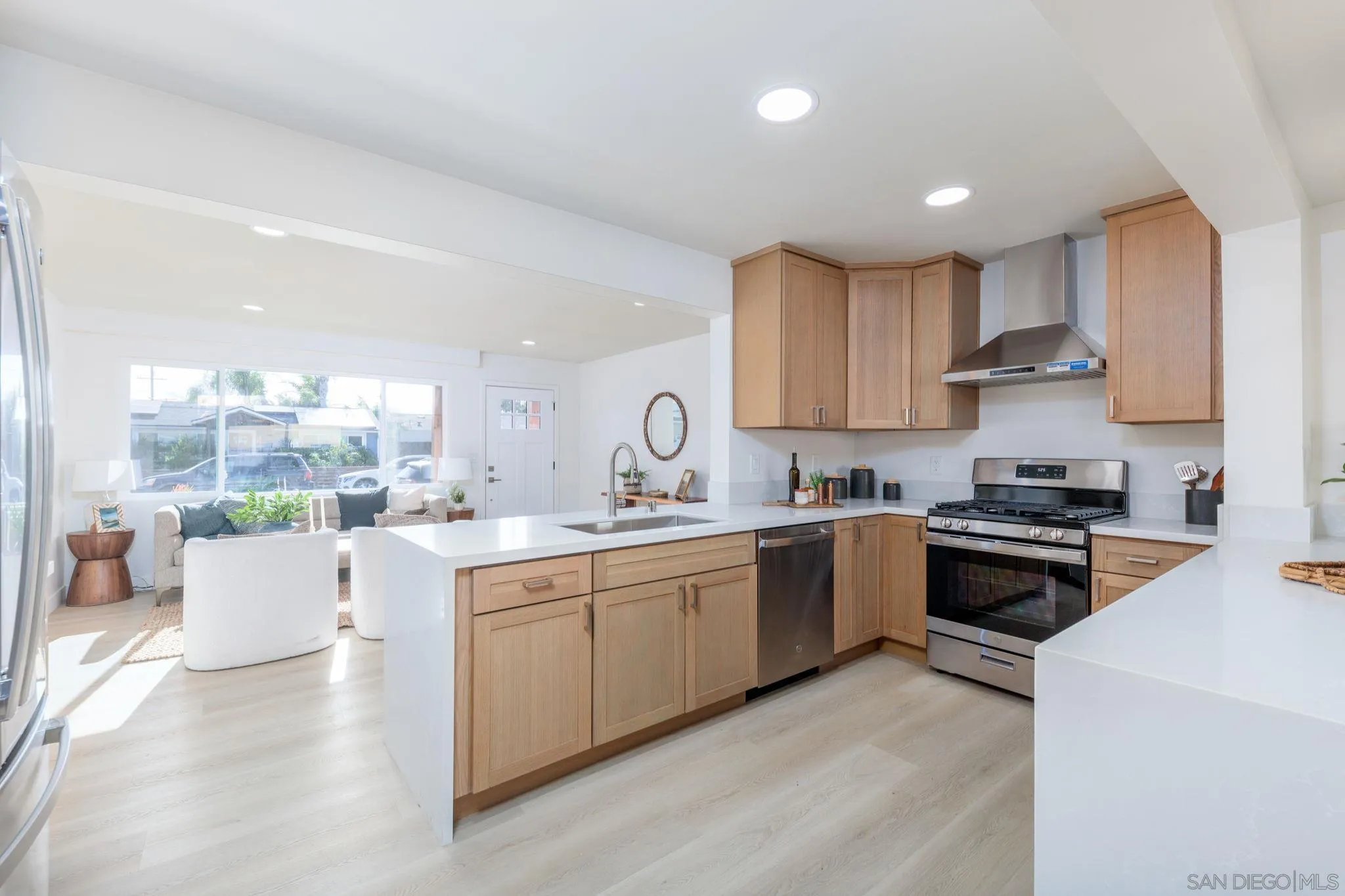 https://cdn.realtyfeed.com/cdn/127/260021534/a98745c3dfef263cd078c6e8633b985f.webp