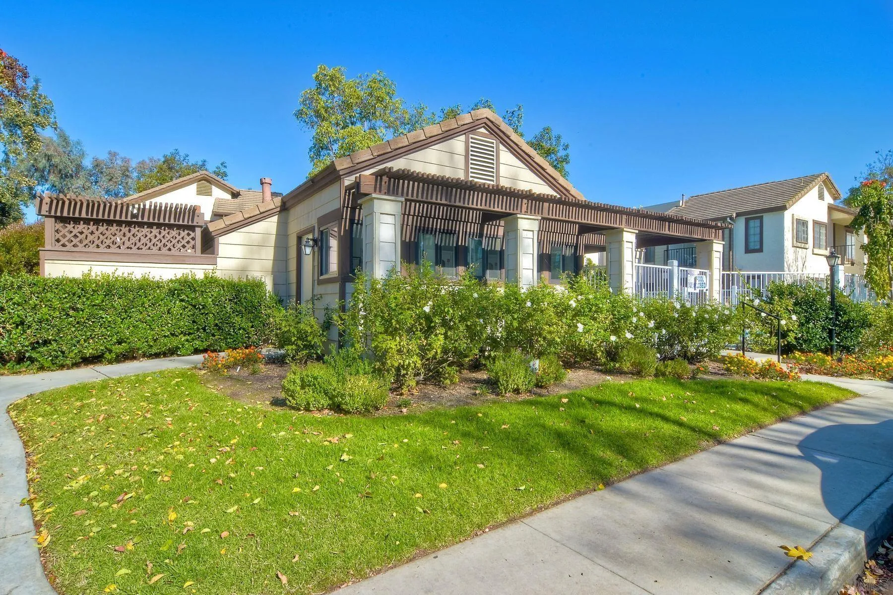 https://cdn.realtyfeed.com/cdn/127/260021535/76d0d9ebf1254bdcc06f530335537596.webp