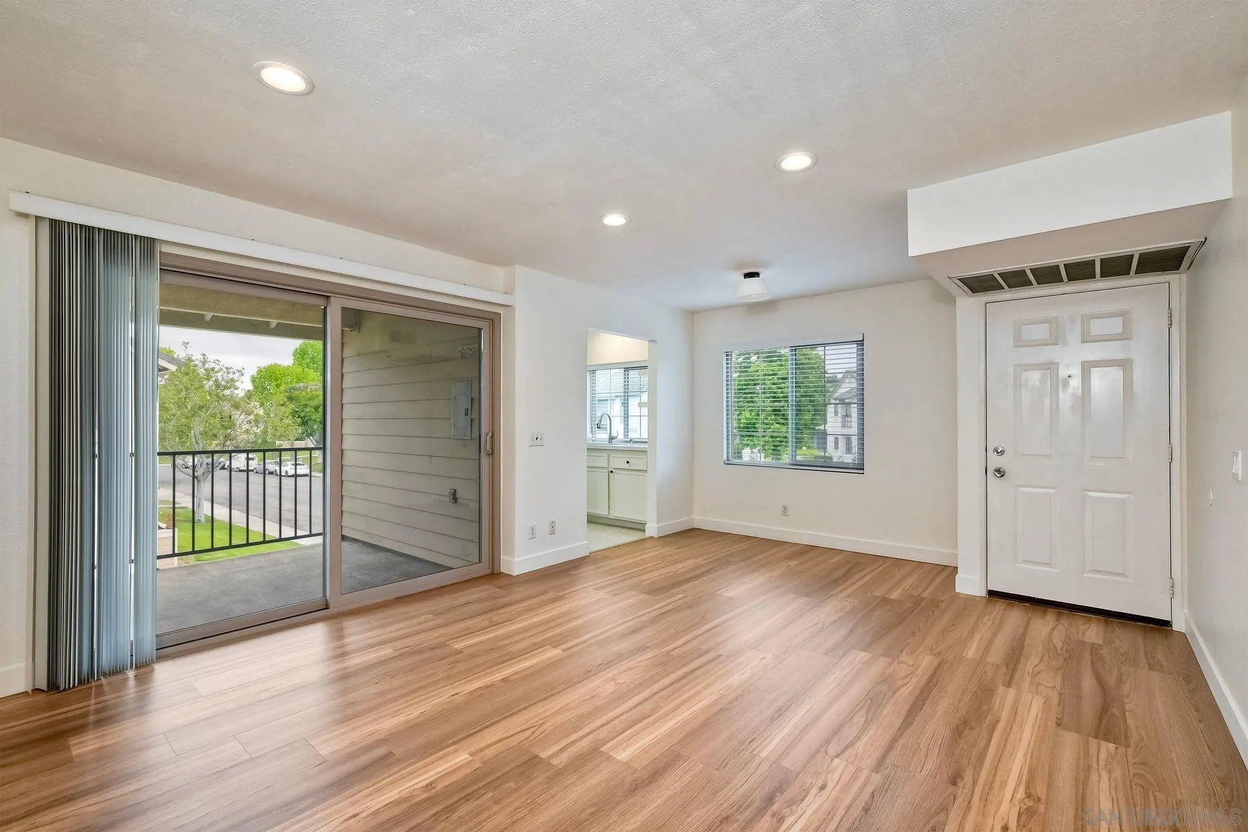 https://cdn.realtyfeed.com/cdn/127/260021535/86e830a5c9ae2e28742f1c8d8b582b09.webp