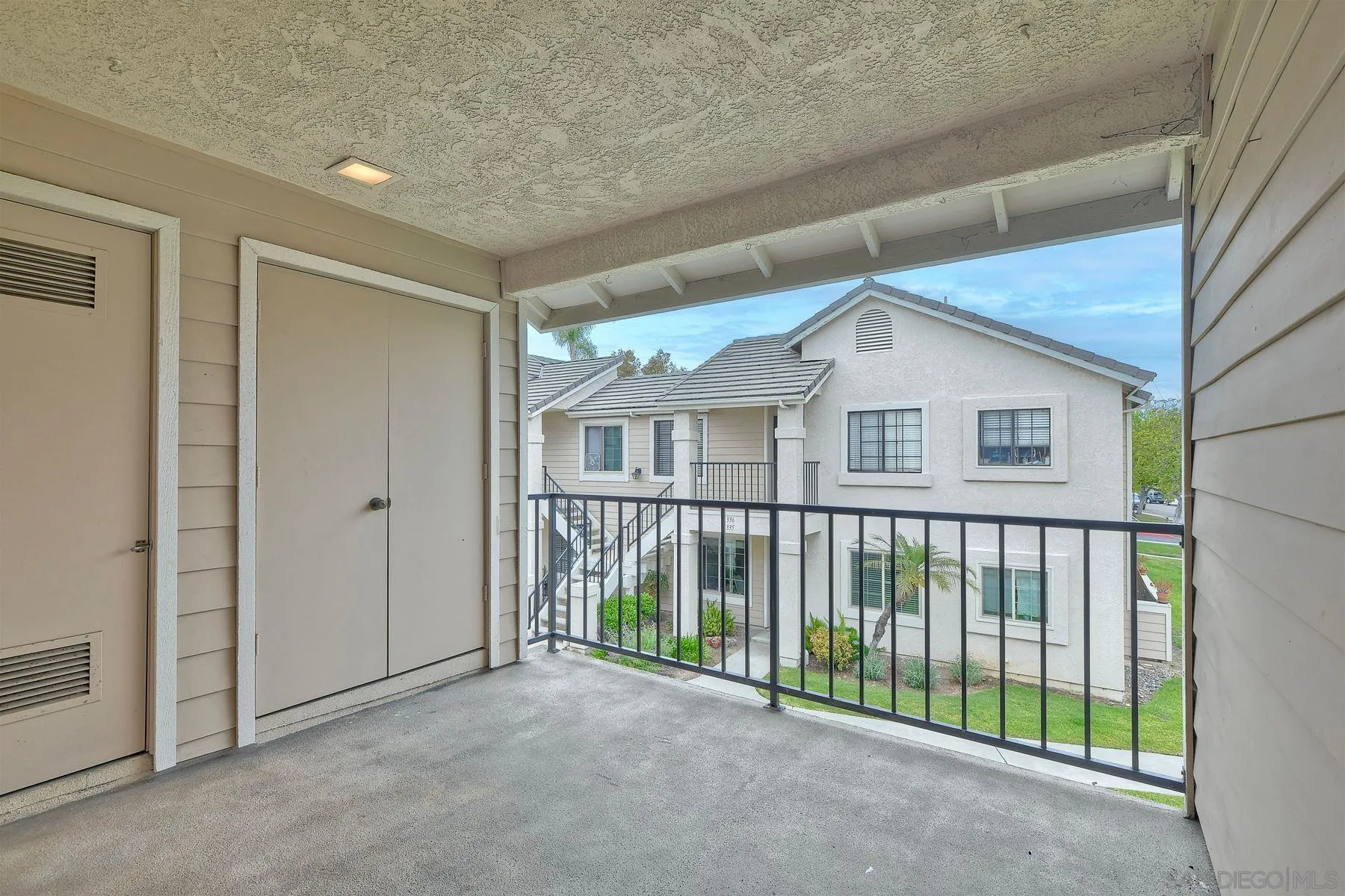 https://cdn.realtyfeed.com/cdn/127/260021535/90d4b557af6f9d38f16bd708da3518ae.webp