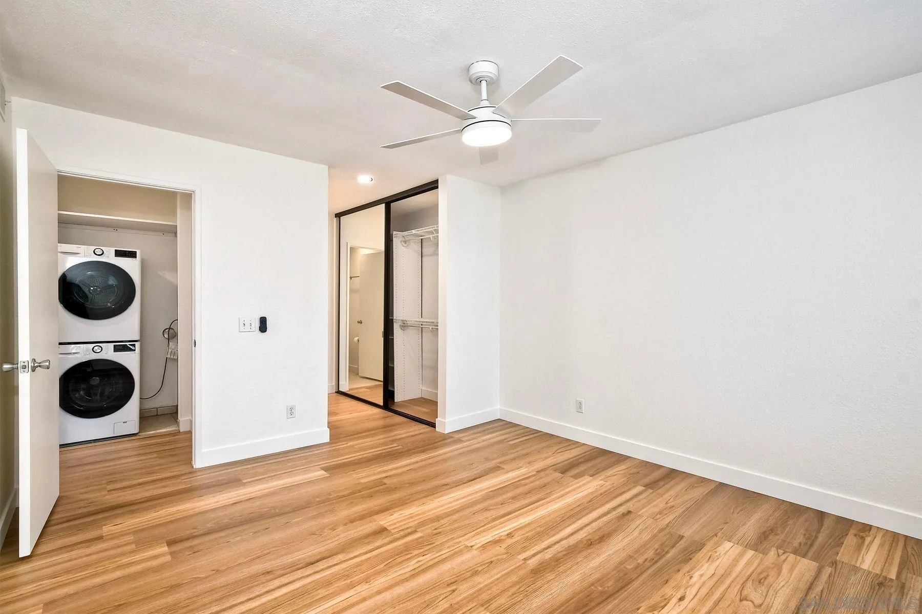 https://cdn.realtyfeed.com/cdn/127/260021535/ea269c2cb5b11ef76c4f522e4a78eb4e.webp