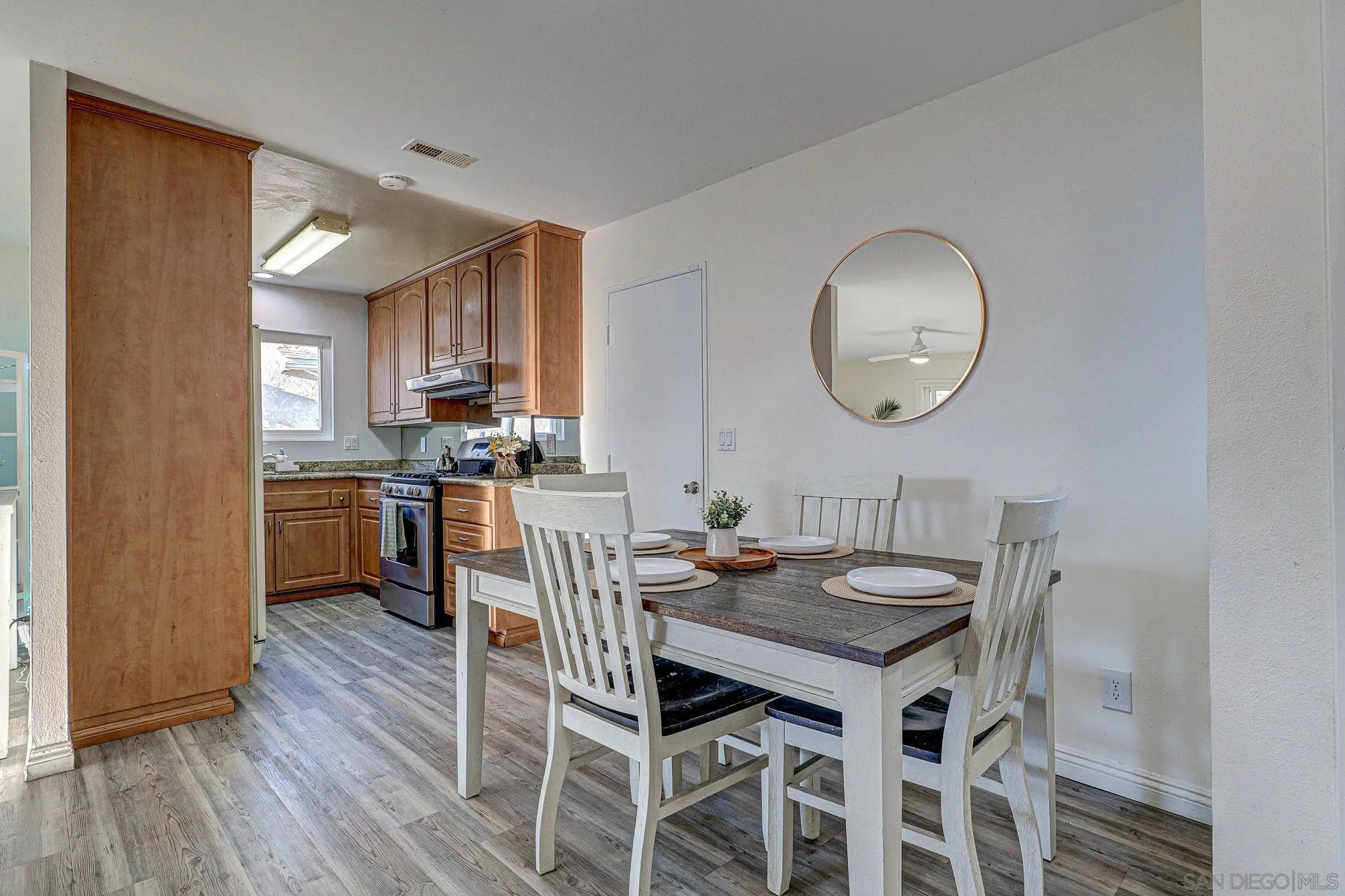 https://cdn.realtyfeed.com/cdn/127/260021537/1e979c8ae1335bcb2e5d903cc7c98abf.webp