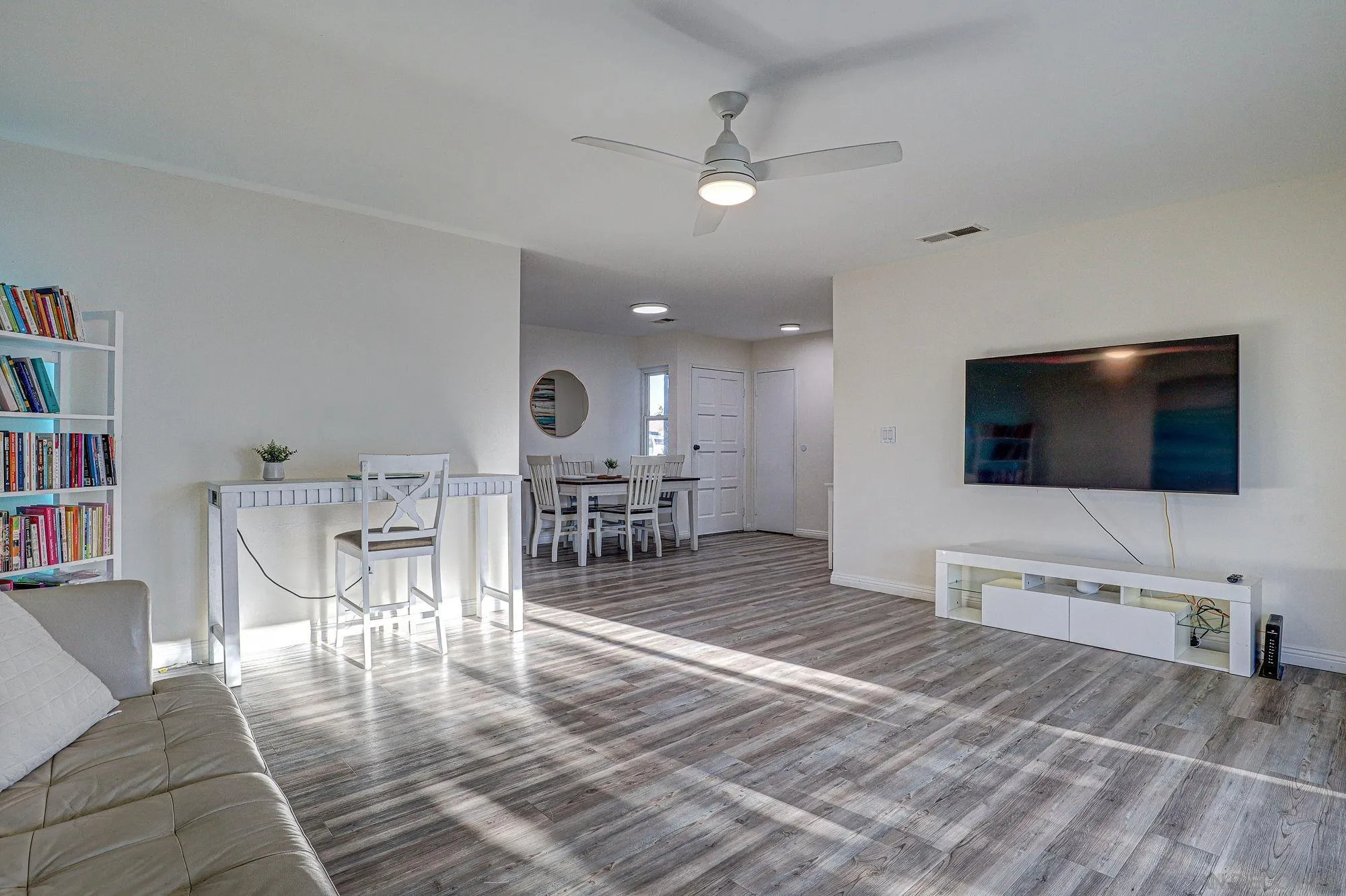 https://cdn.realtyfeed.com/cdn/127/260021537/27d27d26e50c3fe8f066ff9880ffd5e4.webp