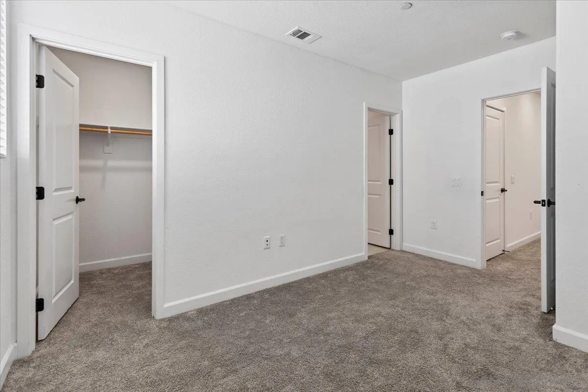 https://cdn.realtyfeed.com/cdn/127/260021540/09b398132a0284c6823badc0f0567a2b.webp