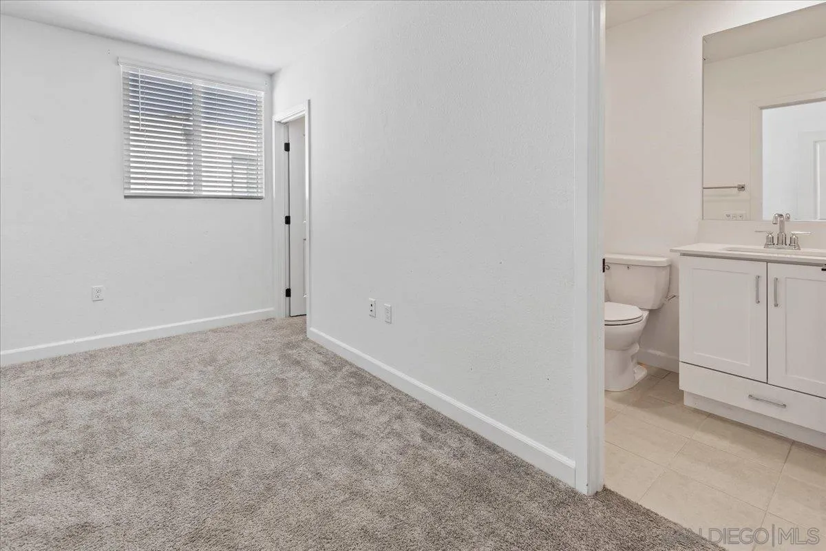 https://cdn.realtyfeed.com/cdn/127/260021540/4c9f061ac553464a6394b5e7cdb90bd8.webp