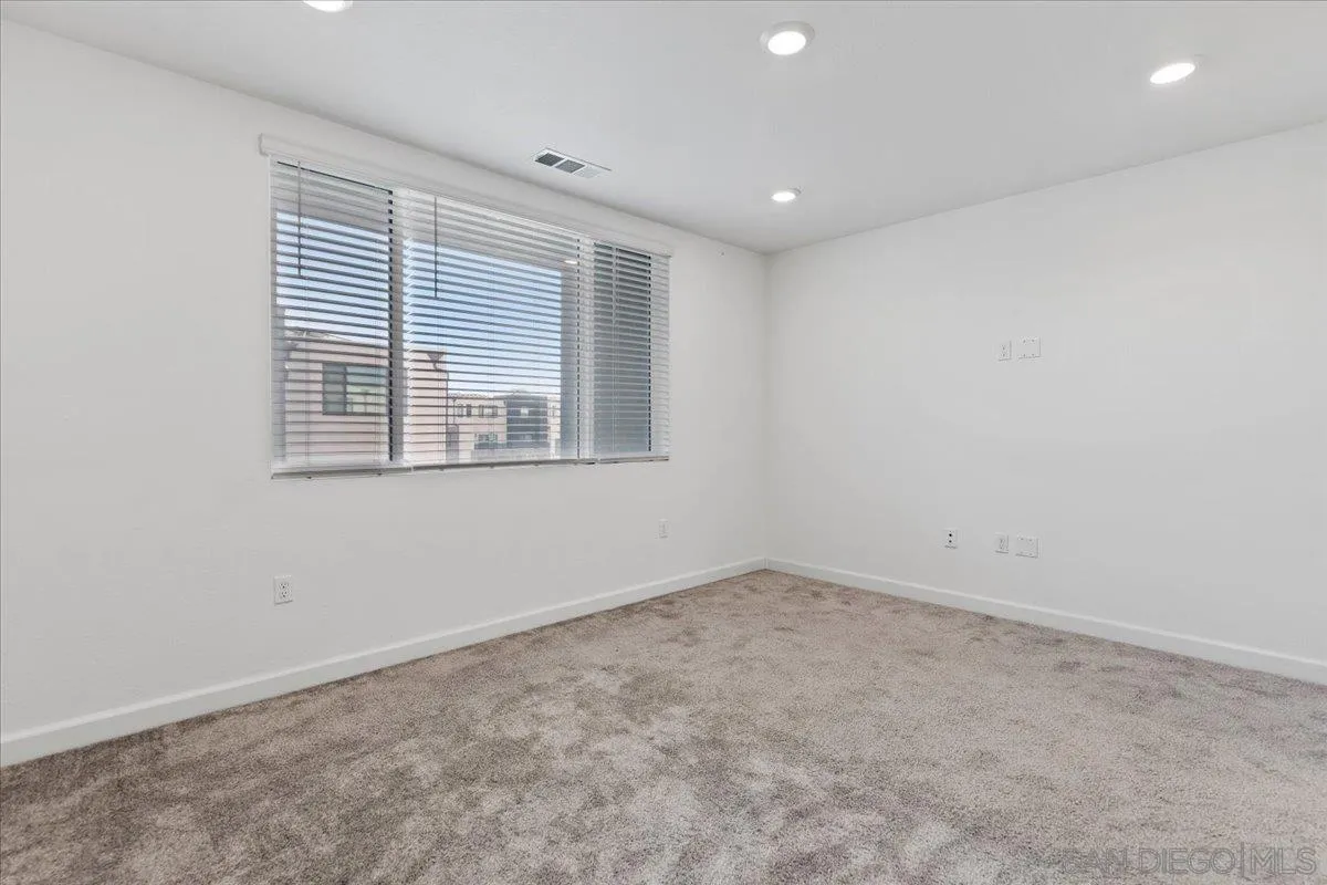 https://cdn.realtyfeed.com/cdn/127/260021540/5ef49c58fcf406e417b8f2b3a671752a.webp