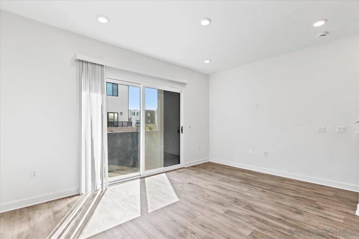 https://cdn.realtyfeed.com/cdn/127/260021540/6145d9c9edaaa2337052fd5784c52300.webp
