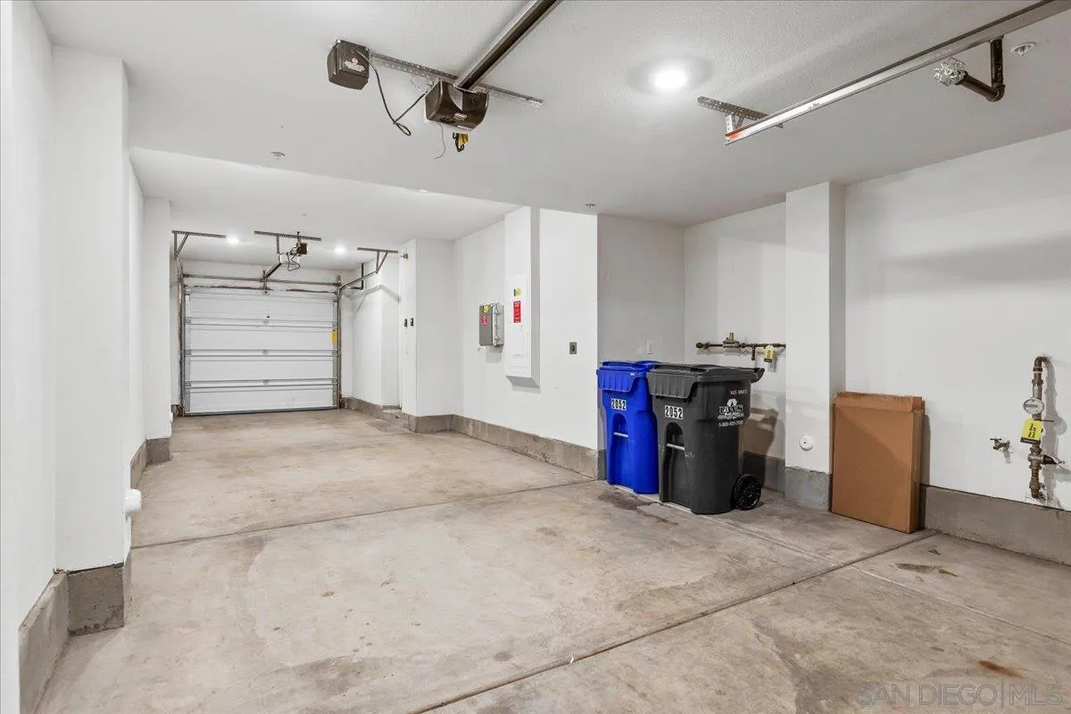 https://cdn.realtyfeed.com/cdn/127/260021540/64d4325dfe6234ce575567310c37df7d.webp