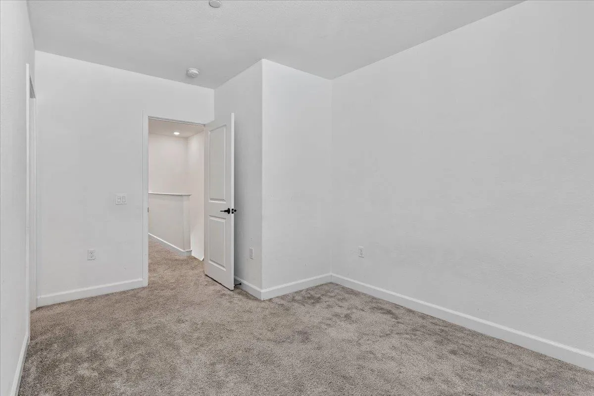 https://cdn.realtyfeed.com/cdn/127/260021540/dcd5f49a507cee173e77dec3eccf98d9.webp