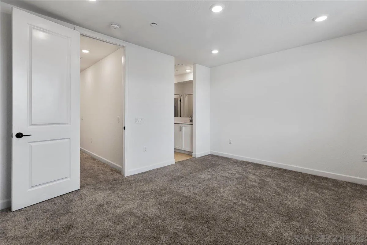 https://cdn.realtyfeed.com/cdn/127/260021540/e296f0a55d6f19acffe68e014357ed34.webp