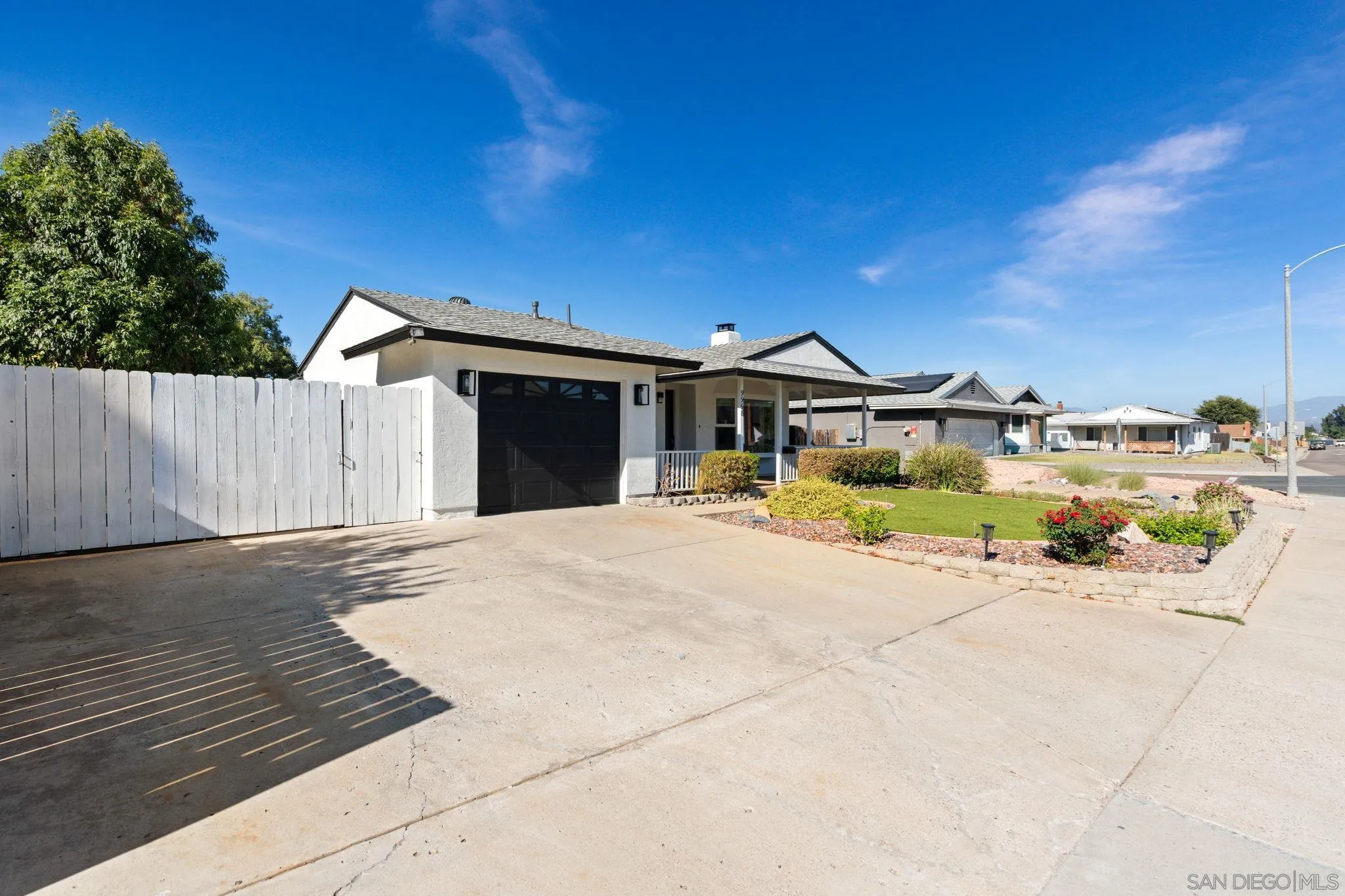 https://cdn.realtyfeed.com/cdn/127/260021548/72ff9587730c538c763eb3cc109c74dc.webp