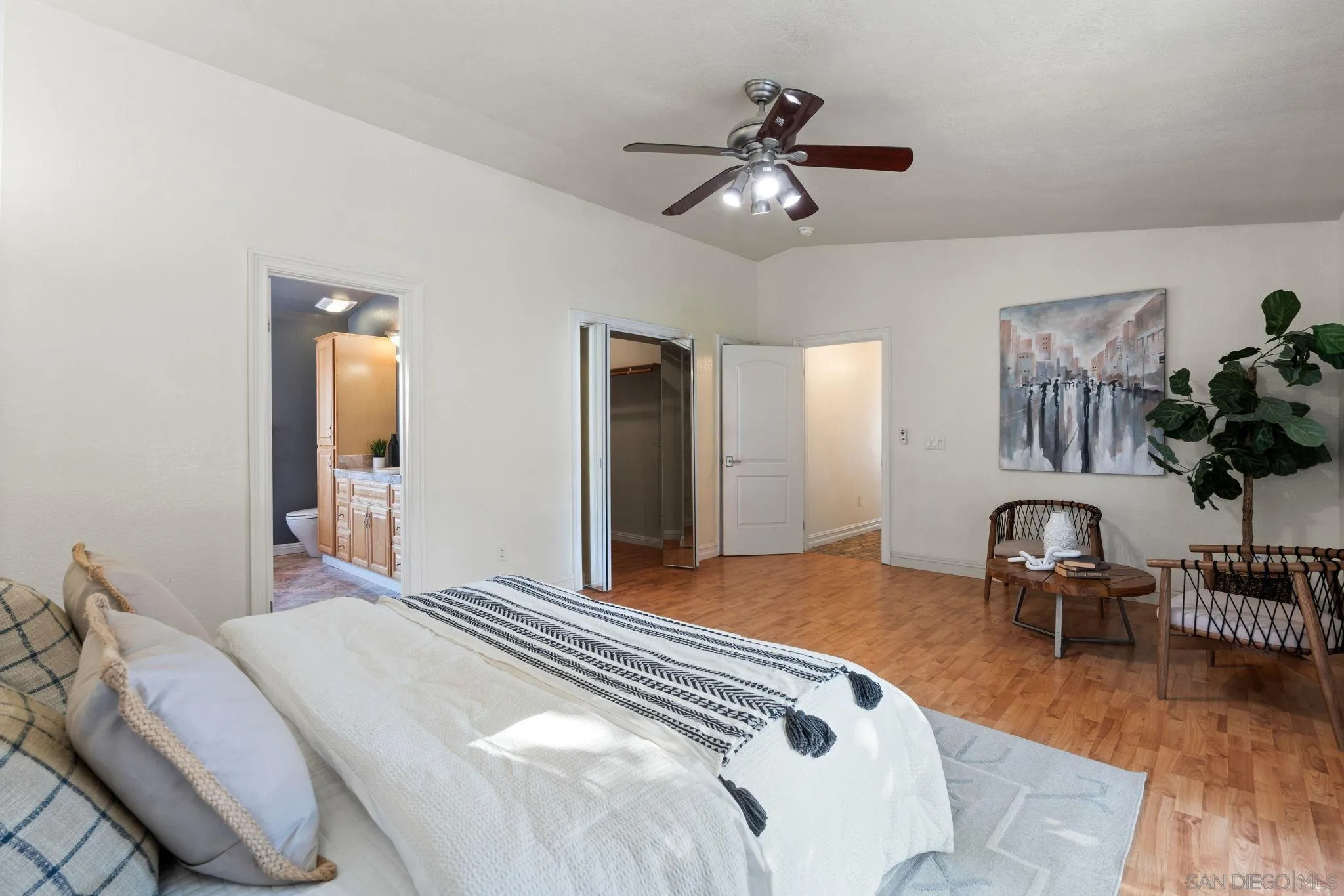 https://cdn.realtyfeed.com/cdn/127/260021548/e4bdc0201023b8aa4790a77753dc2f4d.webp