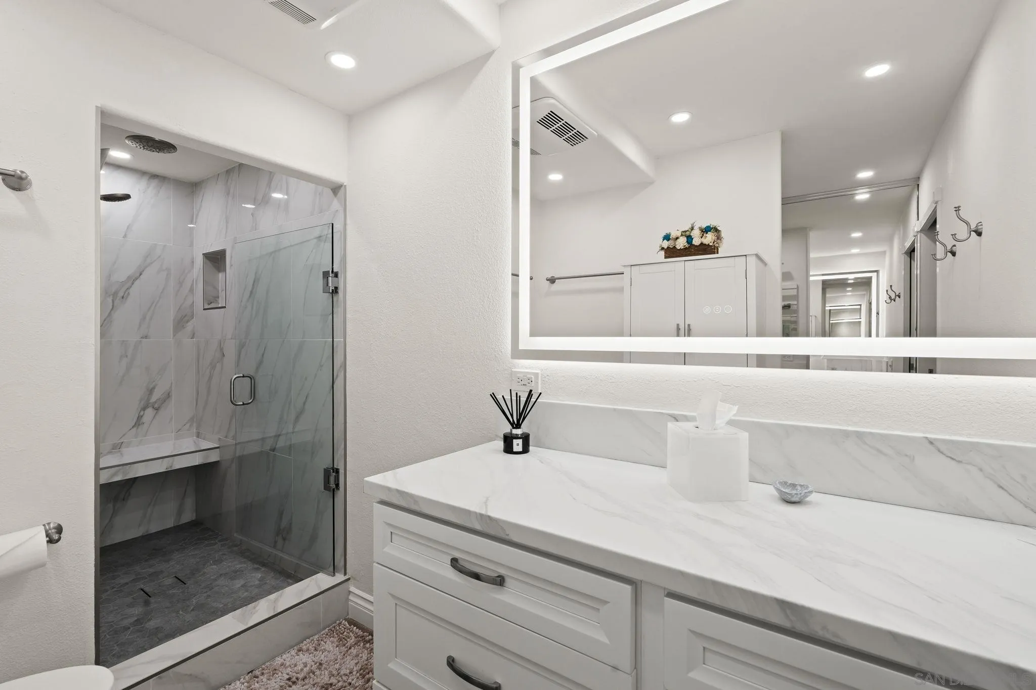https://cdn.realtyfeed.com/cdn/127/260021549/9915ad7ddc6a3df89f4da04bee3f3e83.webp