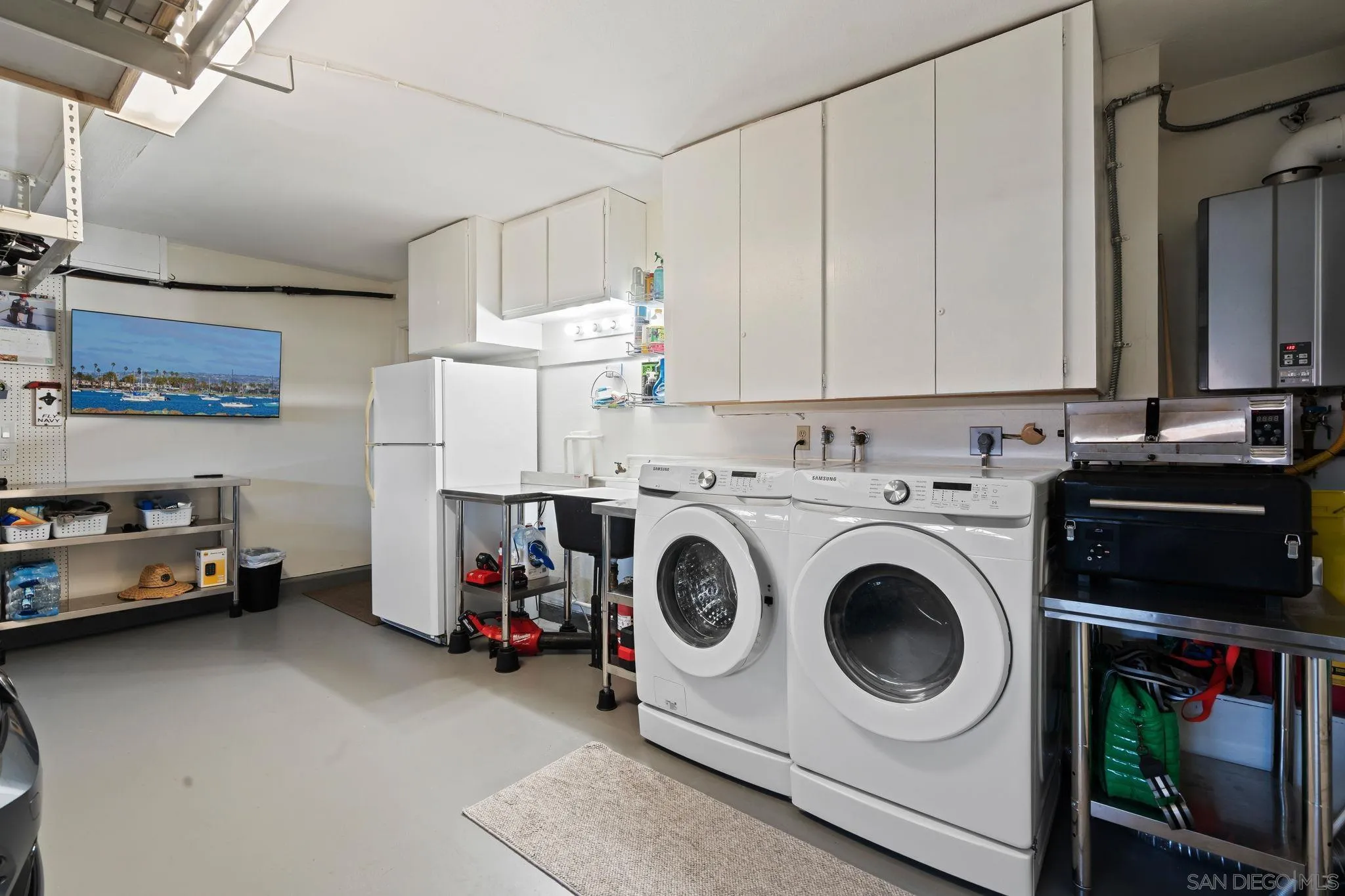 https://cdn.realtyfeed.com/cdn/127/260021549/f6c801386144ed016fd1bed37abba75b.webp