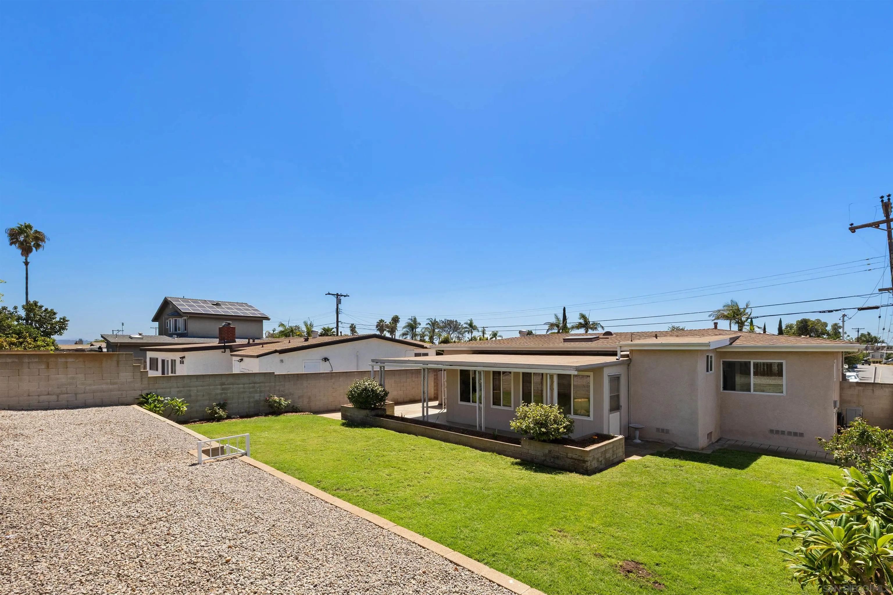 https://cdn.realtyfeed.com/cdn/127/260021553/177ae9d8c96ca8af08bc6131b3ecc324.webp