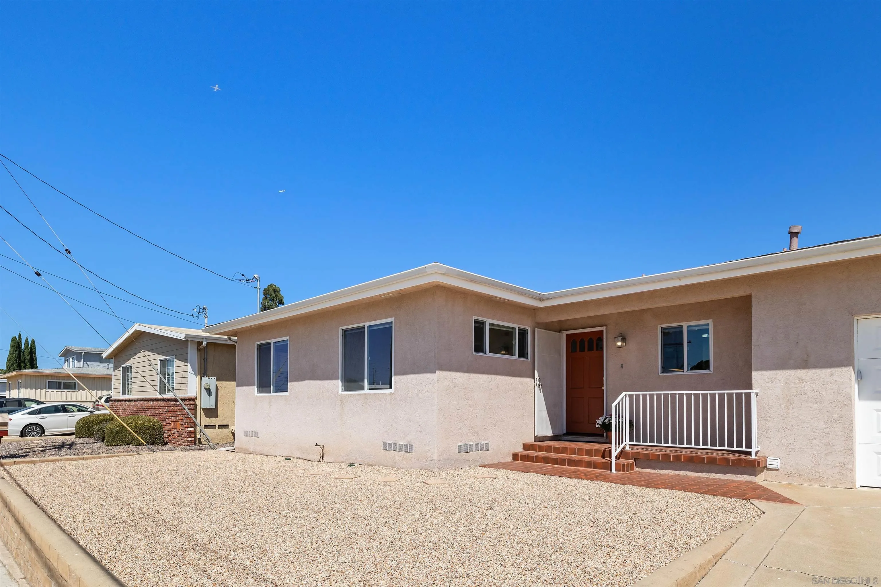 https://cdn.realtyfeed.com/cdn/127/260021553/3443c492986cf4924a2c7f843ff3db1f.webp