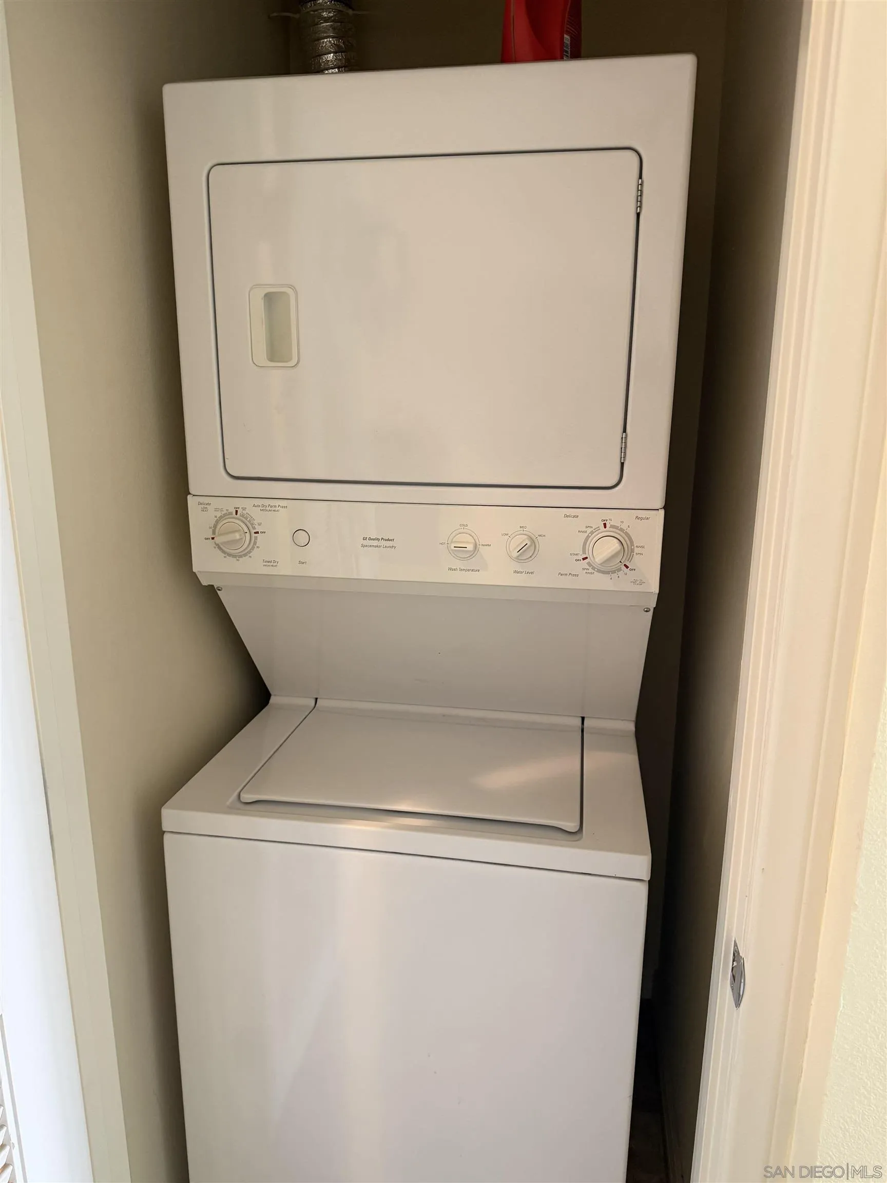 https://cdn.realtyfeed.com/cdn/127/260021558/2e9e68471d8a72053c4ee5ab2fc8f847.webp