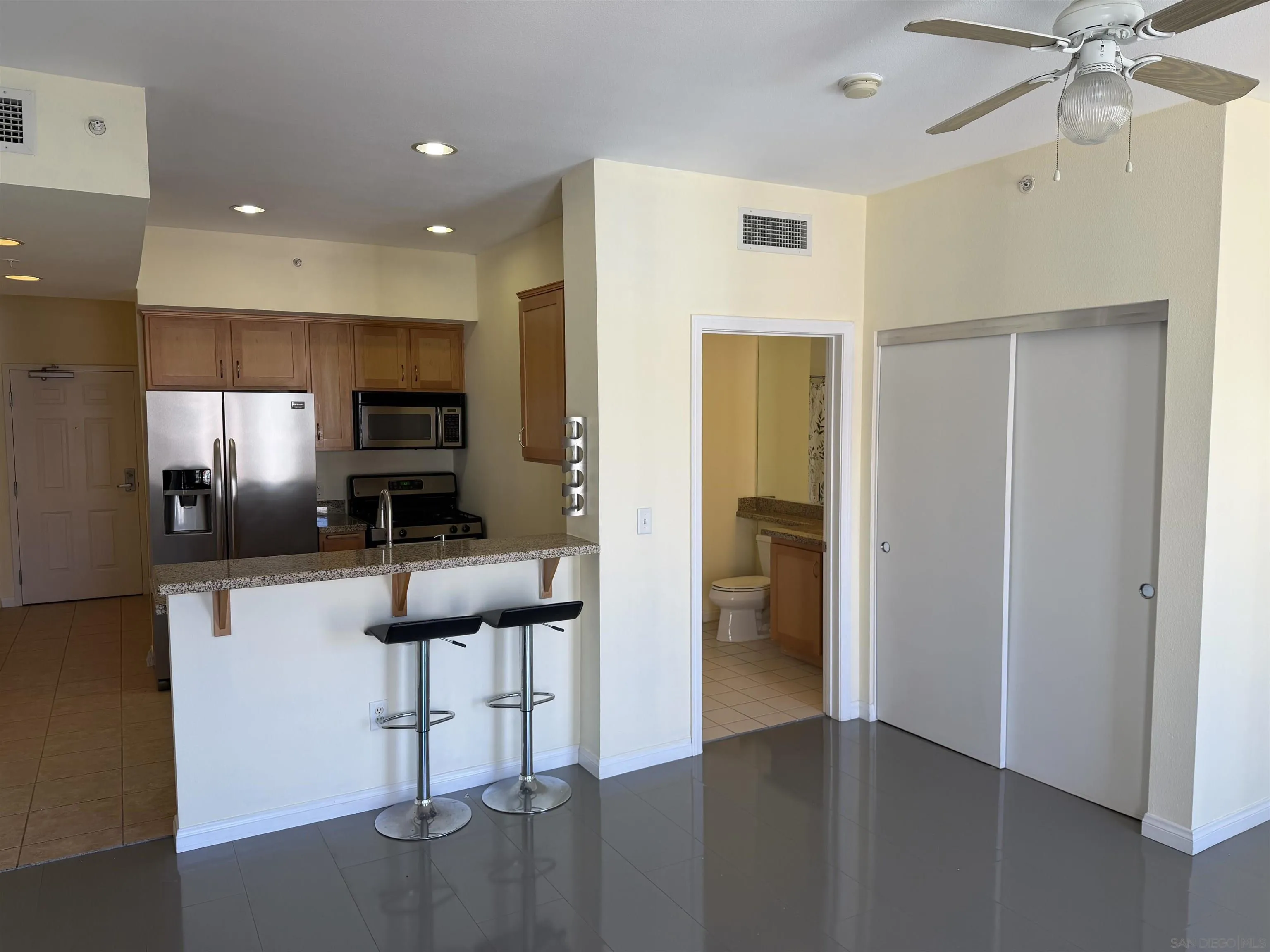 450 J Street Unit 6121, san Diego, CA 92101 - Photo 5 of 15, San Diego, CA