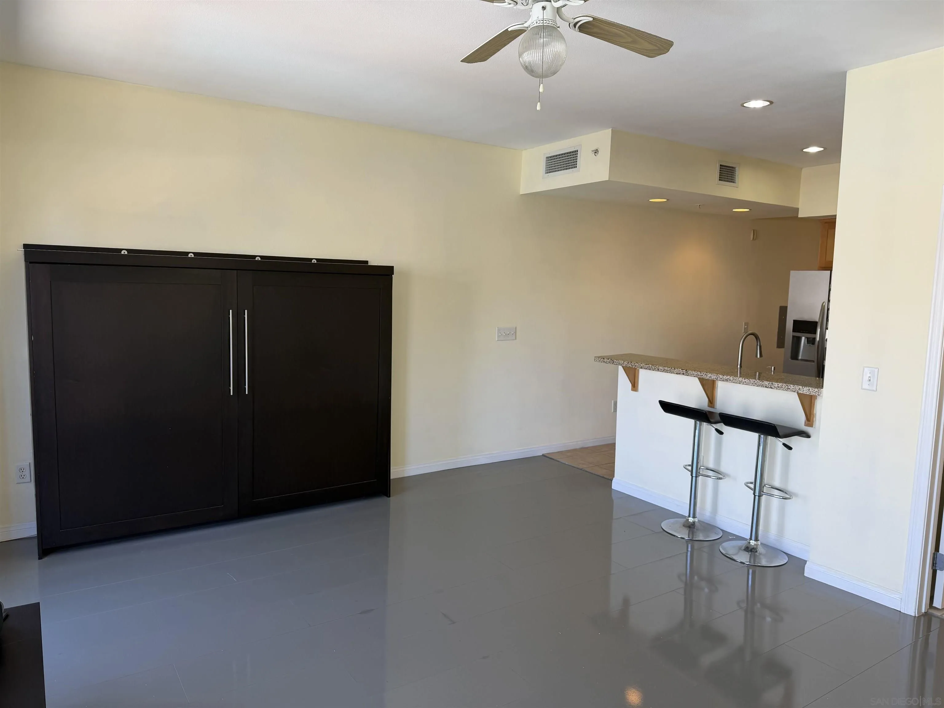 https://cdn.realtyfeed.com/cdn/127/260021558/c762a1841fb582acb5df34a274be275b.webp