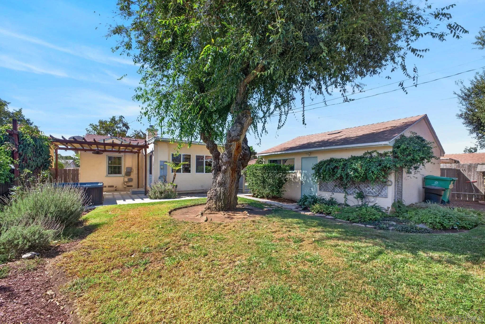 https://cdn.realtyfeed.com/cdn/127/260021572/1b858a49ef9d2e5cf350ca2b26c1461c.webp