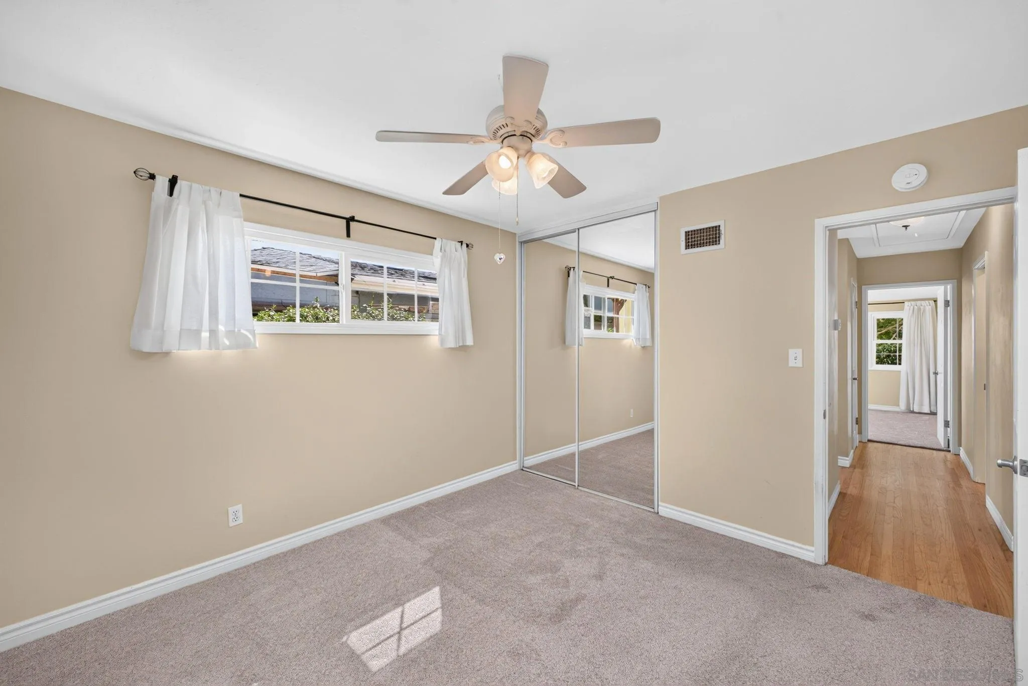 https://cdn.realtyfeed.com/cdn/127/260021572/29fd17cf75cc9186a43d6bc849930f17.webp