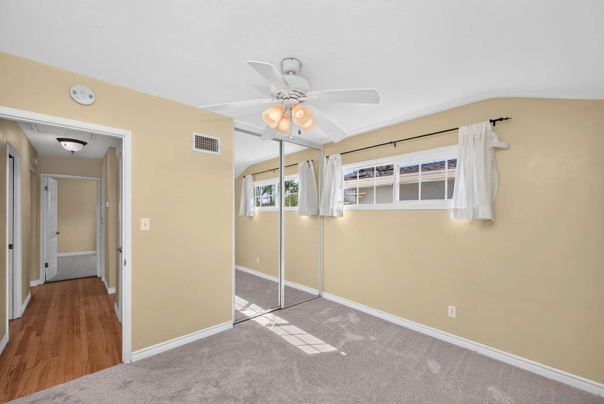 https://cdn.realtyfeed.com/cdn/127/260021572/5423d02ebe40655759bcc8086127731f.webp