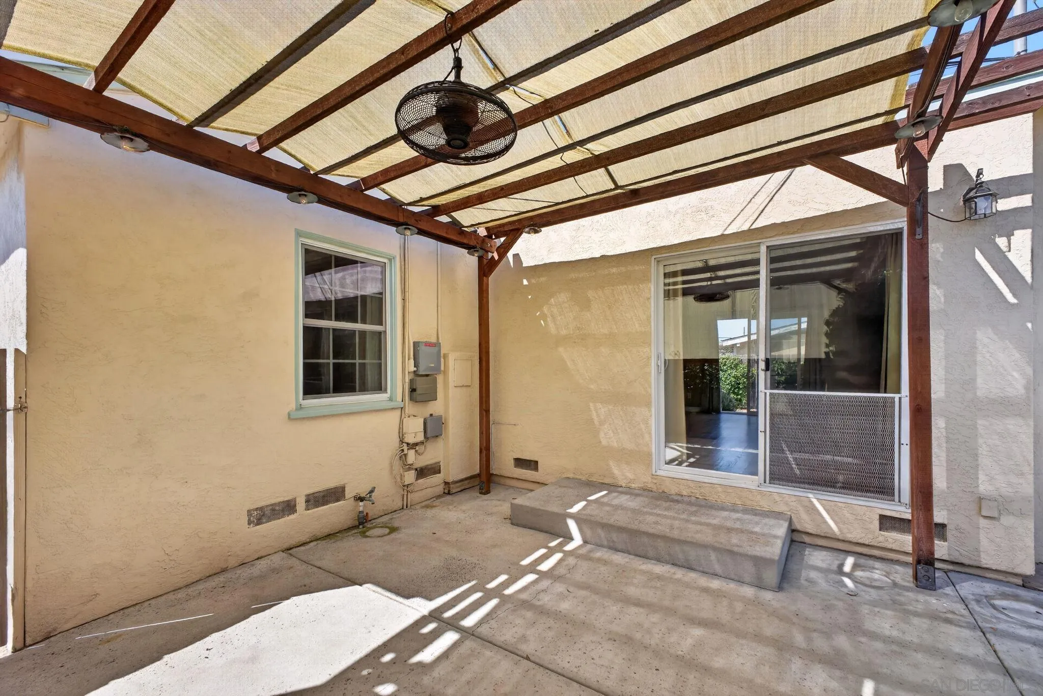 https://cdn.realtyfeed.com/cdn/127/260021572/55de4071be2c9a8a4d0439e805750220.webp