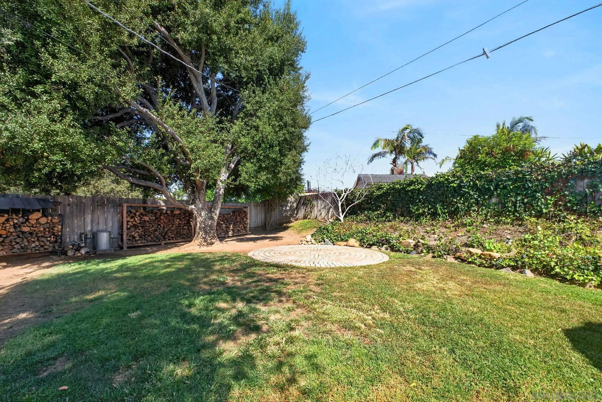 https://cdn.realtyfeed.com/cdn/127/260021572/76e3e33364c40416964f827a88e56dad.webp