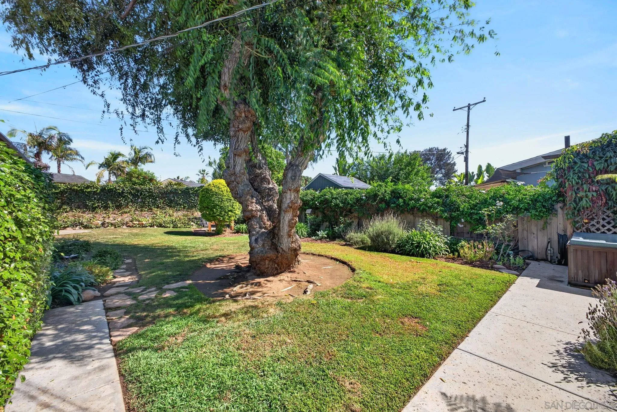 https://cdn.realtyfeed.com/cdn/127/260021572/9a5cd18c008f3841c93f620f68ad66fc.webp