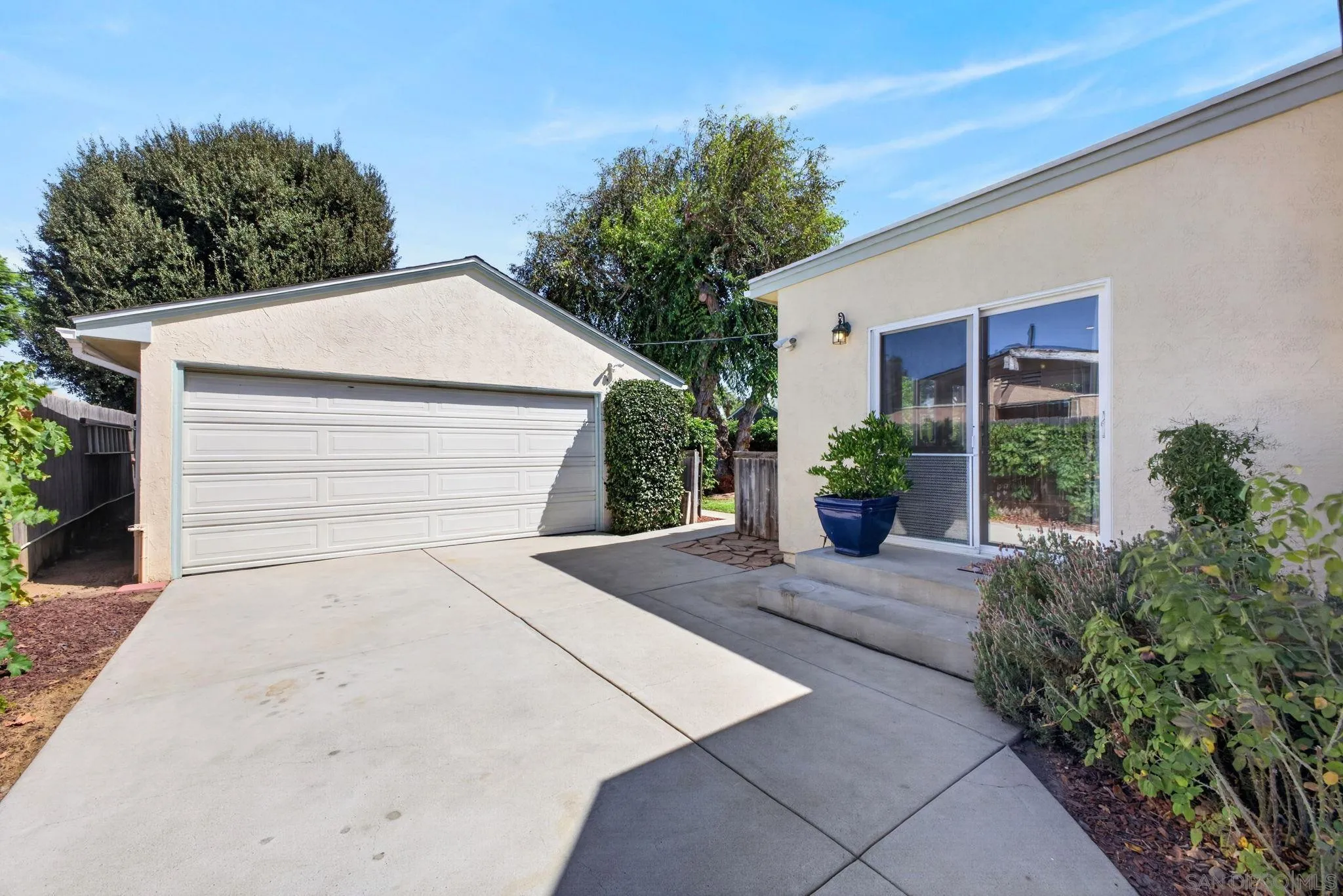 https://cdn.realtyfeed.com/cdn/127/260021572/c898c6bd3adc0addf48b460f1a5c7836.webp