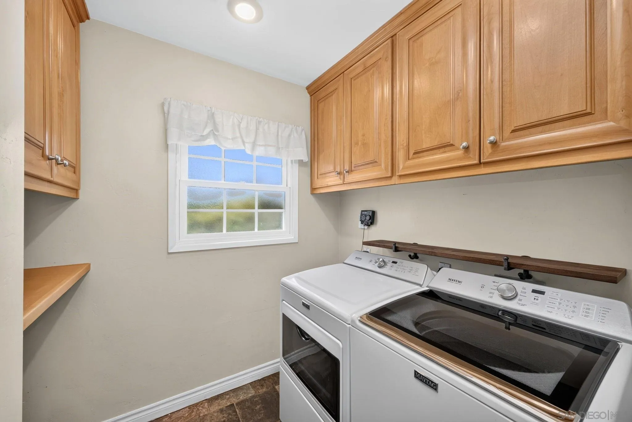 https://cdn.realtyfeed.com/cdn/127/260021572/d2cd52ab0817a9e7a3076140de9181ec.webp