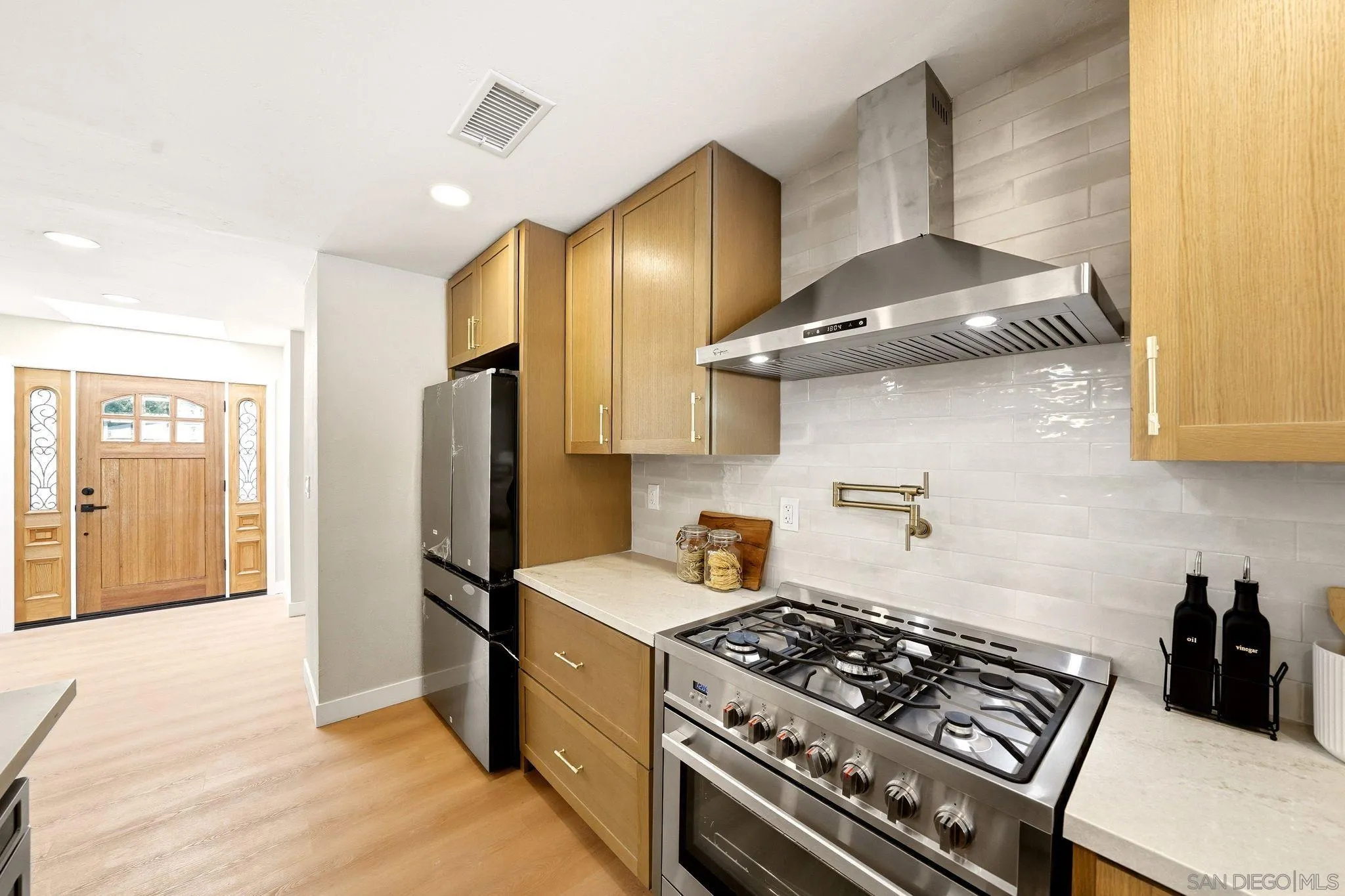 https://cdn.realtyfeed.com/cdn/127/260021575/03d5799019cf73747ff3eb77b80c4711.webp